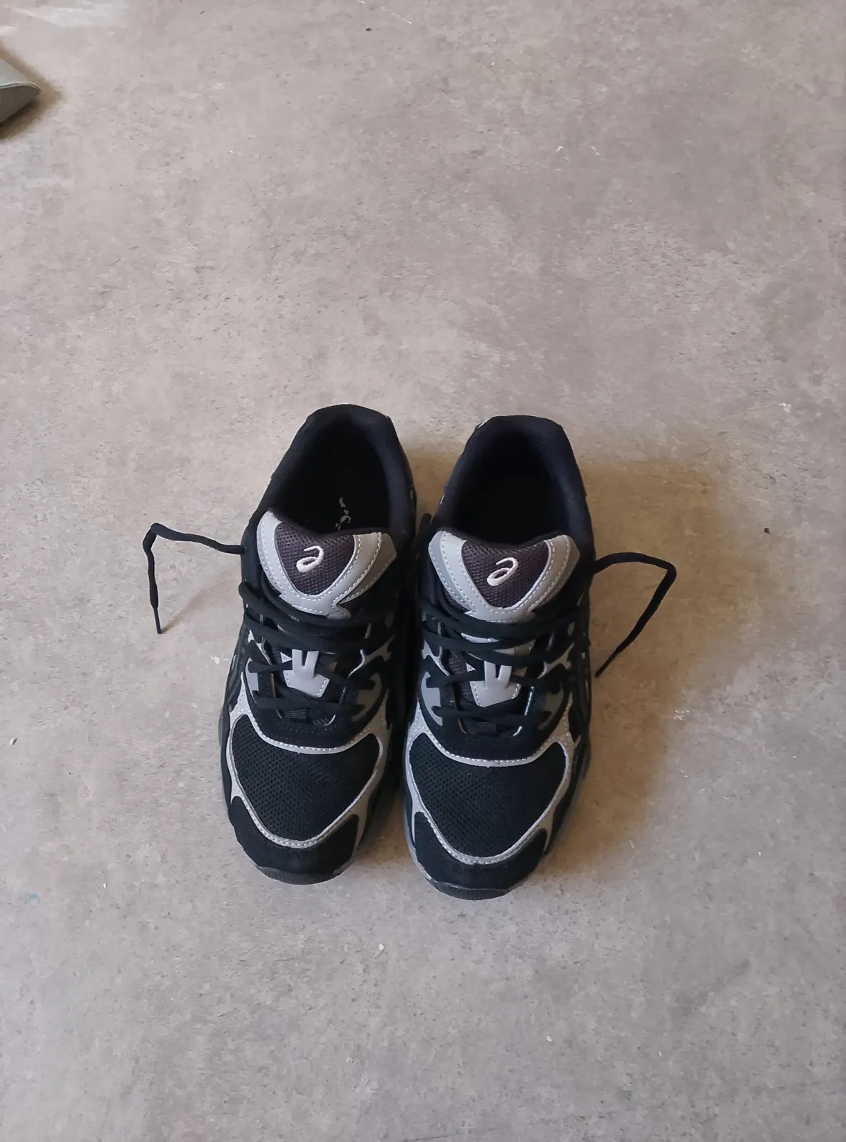 Asics noir et gris – Asics – taille EU 41 4