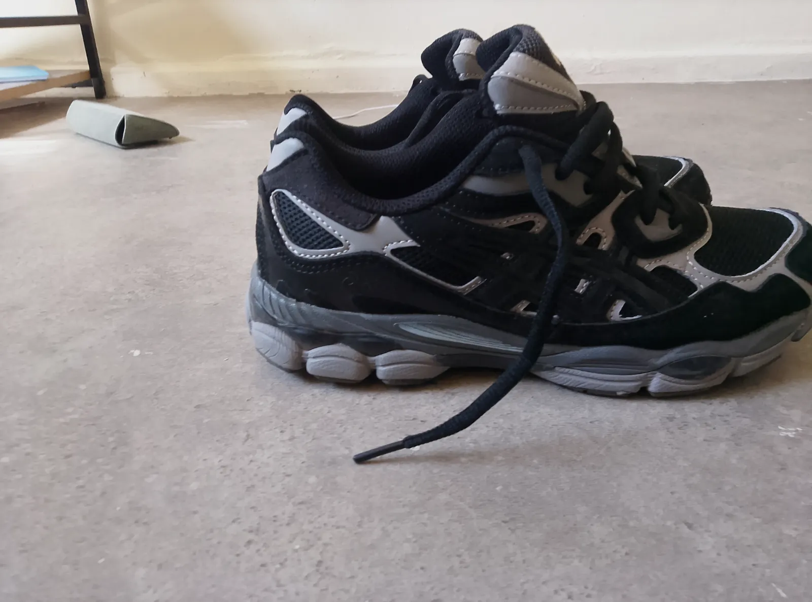 Asics noir et gris – Asics – taille EU 41 5