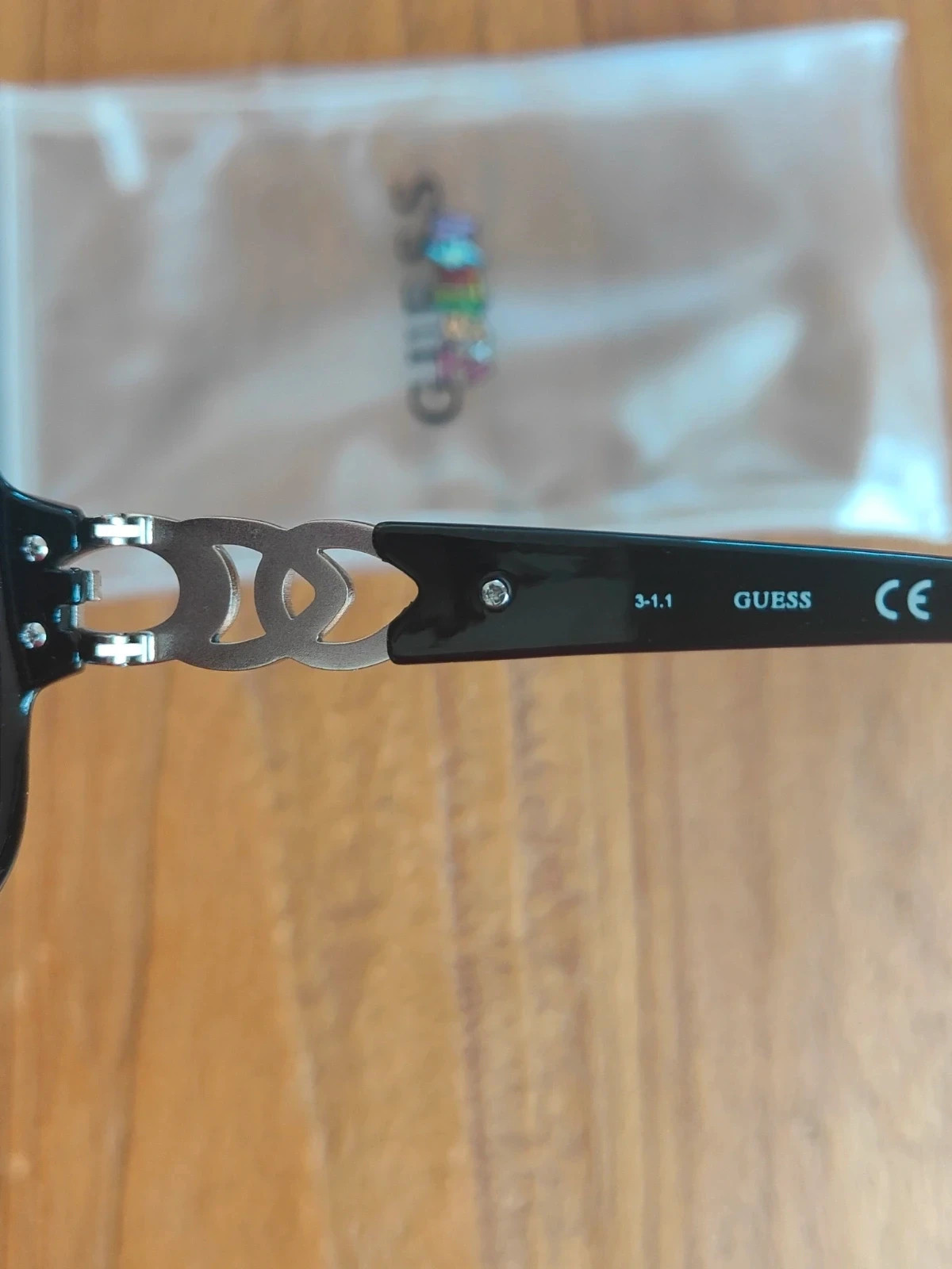 Lunettes de soleil Guess à strass femme – GUESS 5