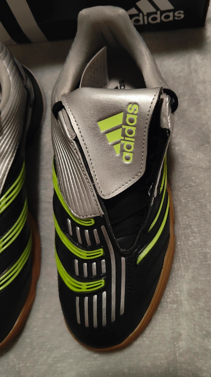 Chaussures mixtes de foot en salle Adidas Predator Sala - Taille 38 – adidas – taille 38 4