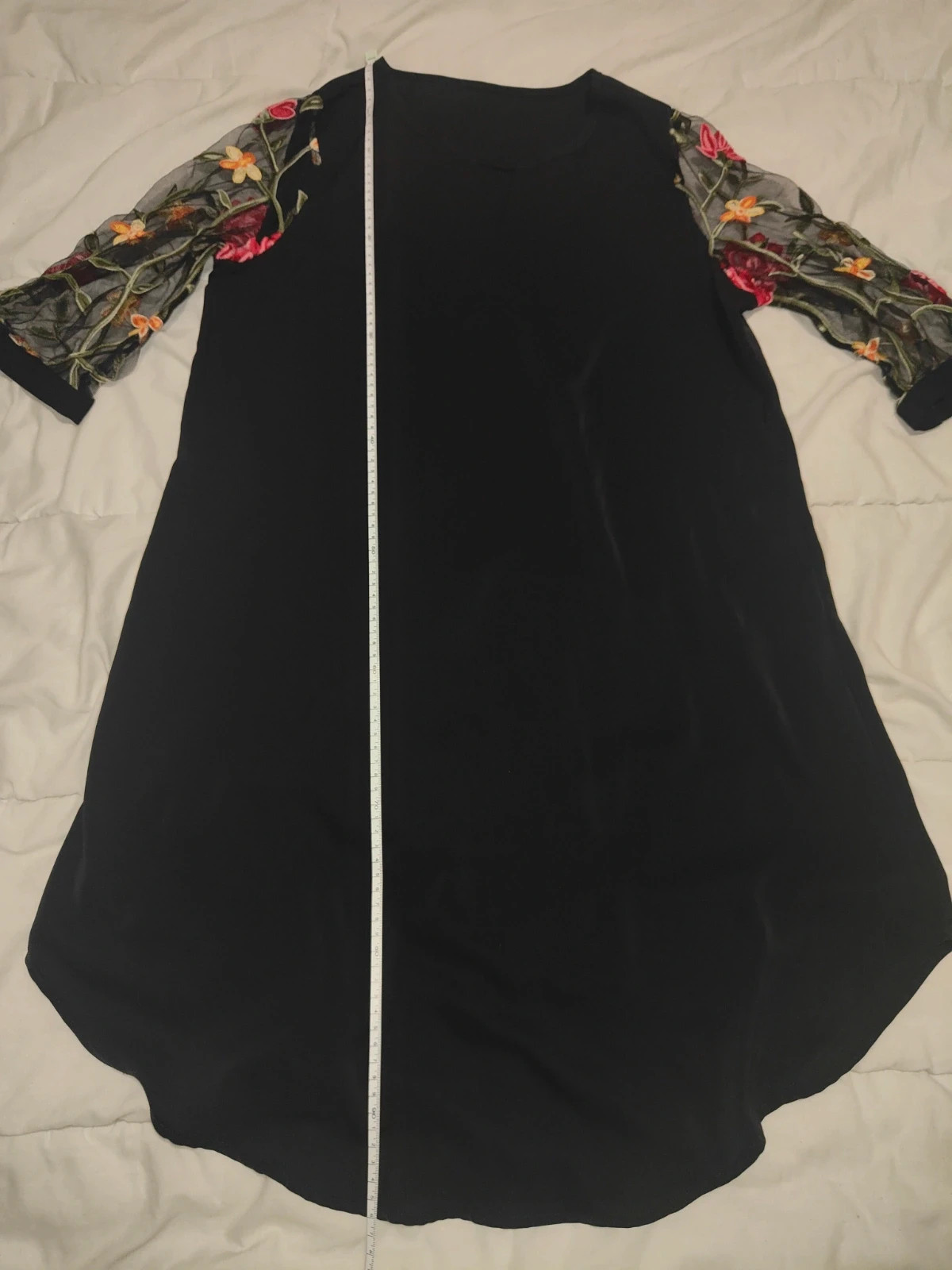 Robe noire fluide Shein Manches brodé fleurs Taille L (40/42) – Shein – taille L / 40 / 12 3