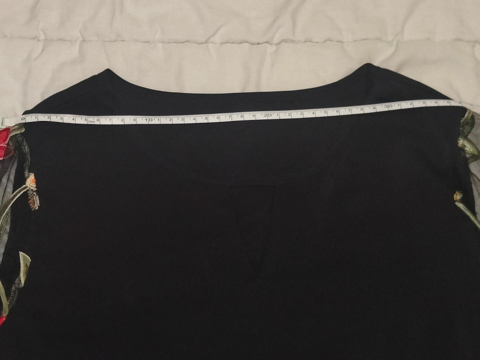 Robe noire fluide Shein Manches brodé fleurs Taille L (40/42) – Shein – taille L / 40 / 12 5