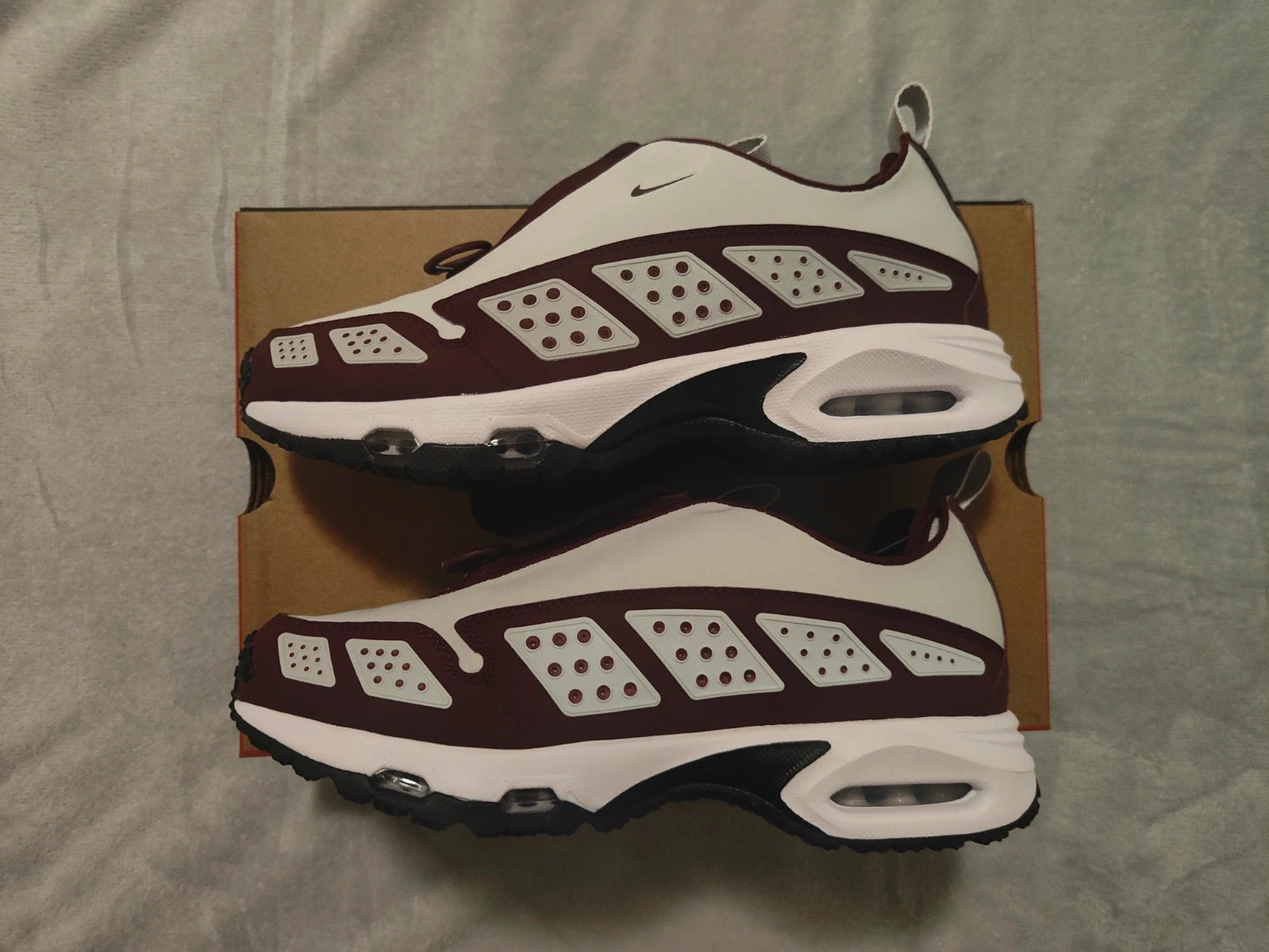 Paire de Nike Air Max SNDR "White Burgundy" Blanche/Bordeaux Taille 42