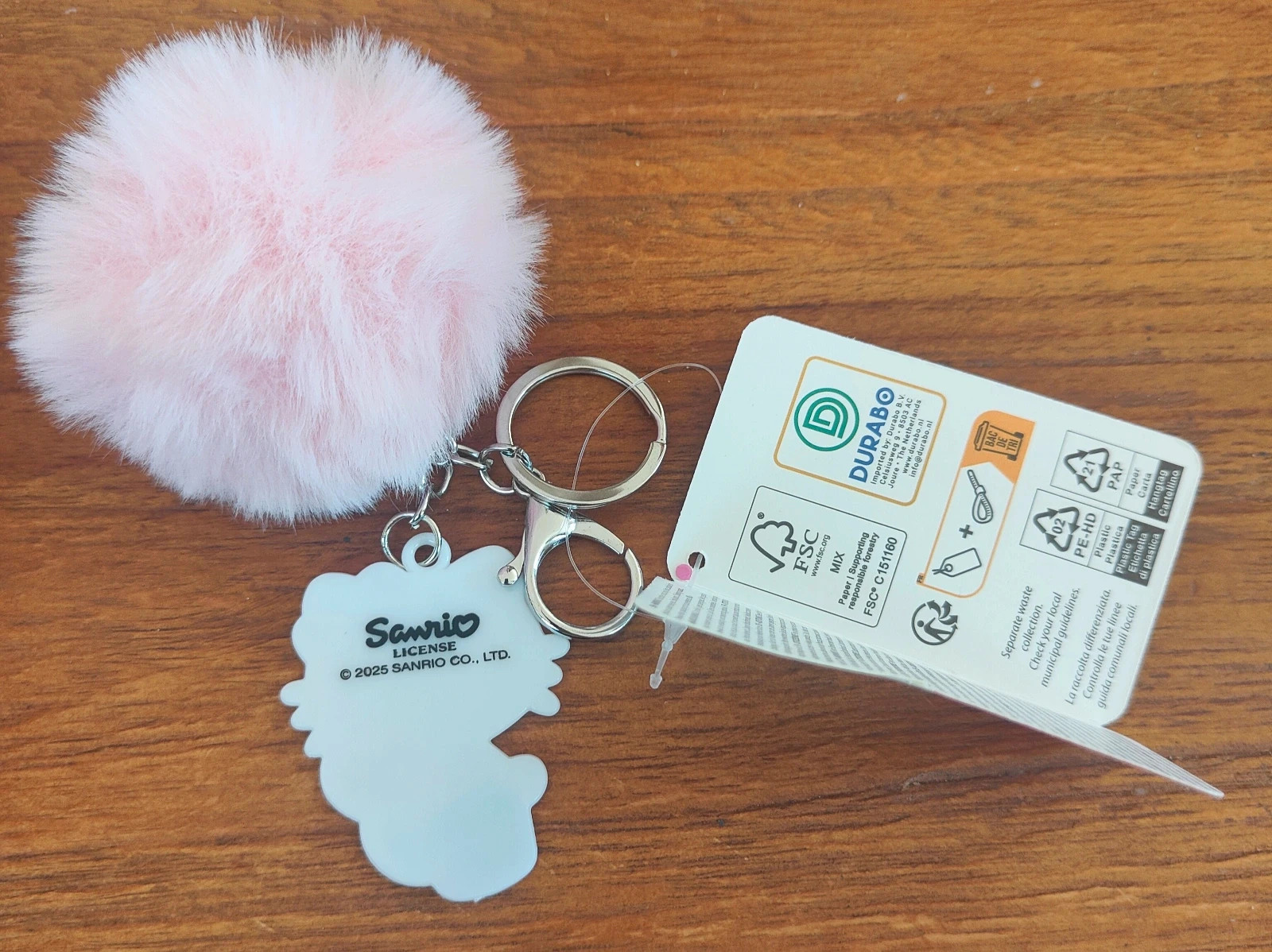 Porte-clés Hello Kitty Sanrio avec étiquette / Pompon rose – Sanrio 2