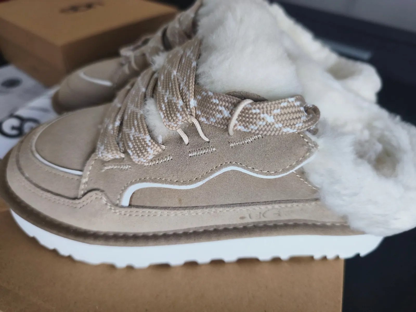 UGG lowmel beige 39  – Ugg – taille EU 39 5