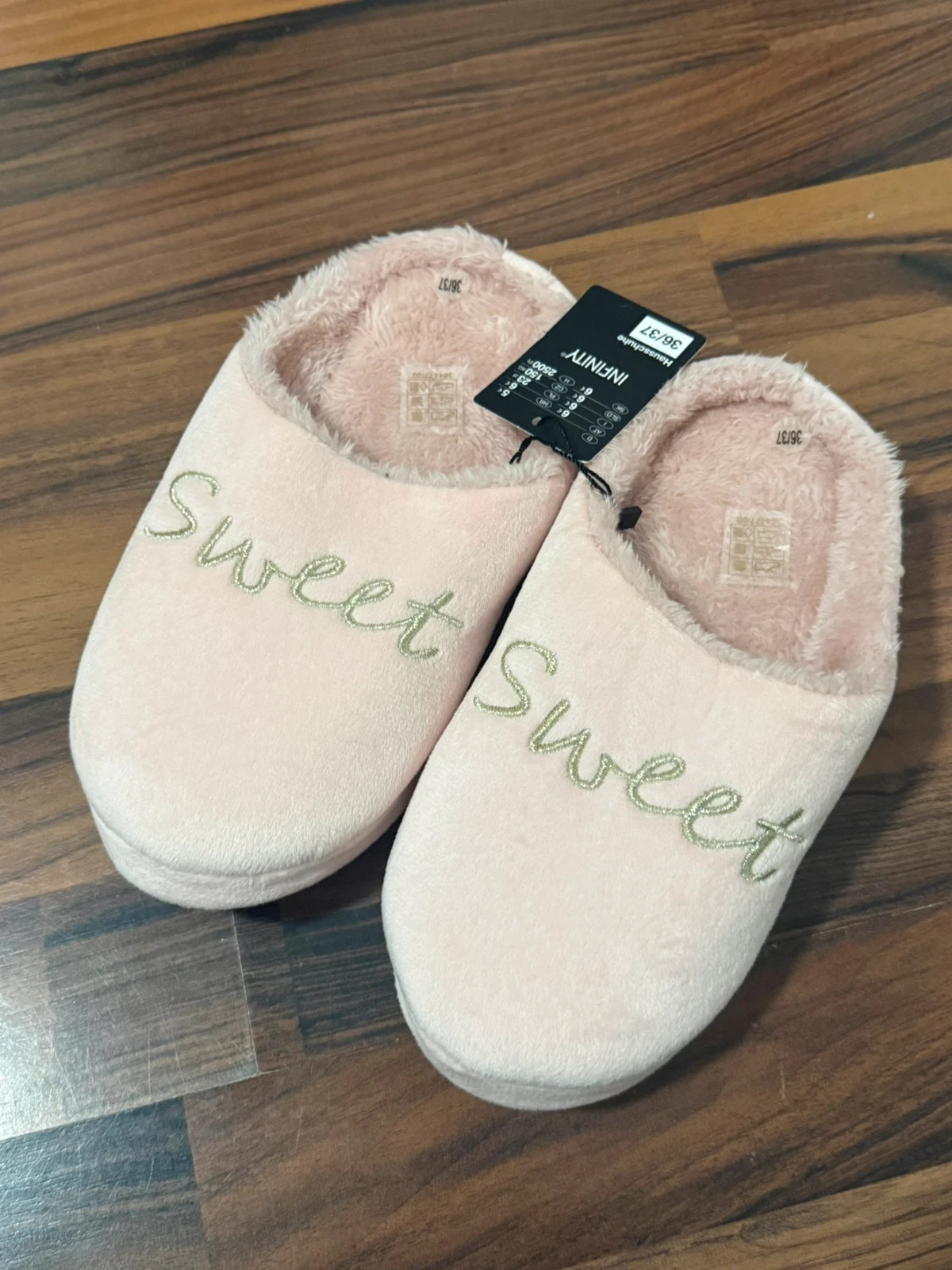 Neue kuschelige Hausschuhe – Infinity – taille 37 2