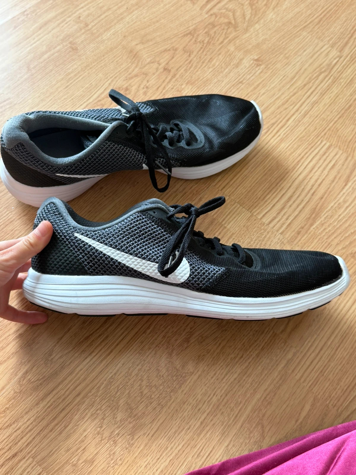 Nike Revolution 3 Herren Sneaker Laufschuhe – Nike – taille 46 2