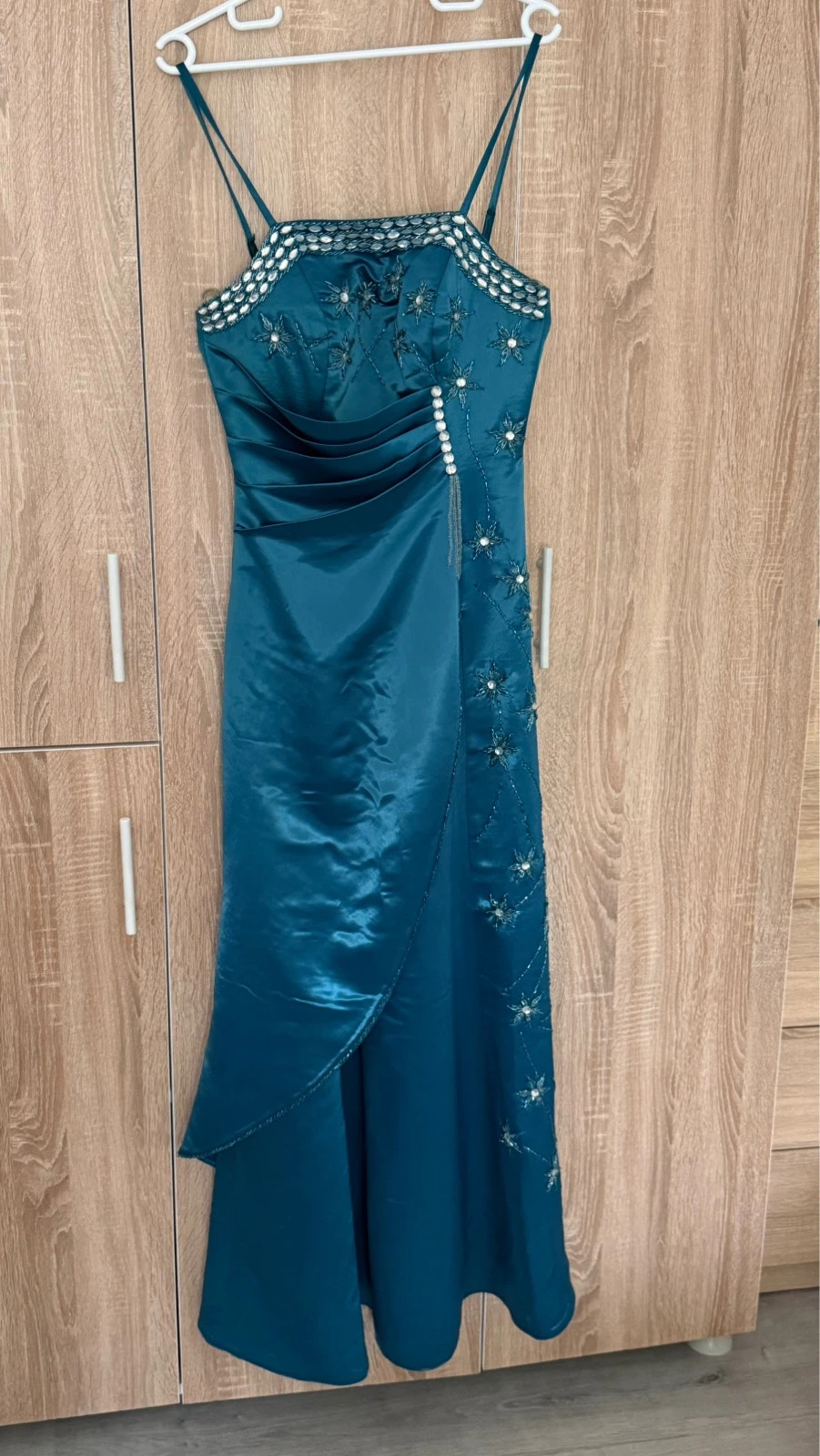 Elegantes petrolfarbenes Abendkleid mit Bolero