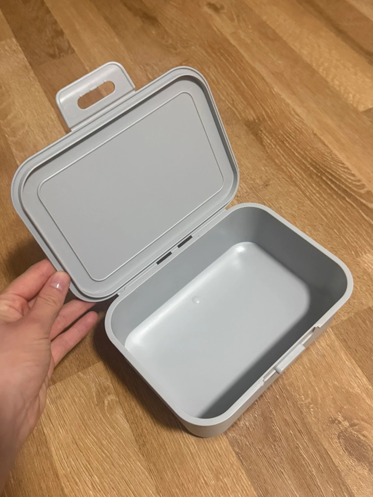 Graue Brotdose / Lunchbox mit Klickverschluss 2