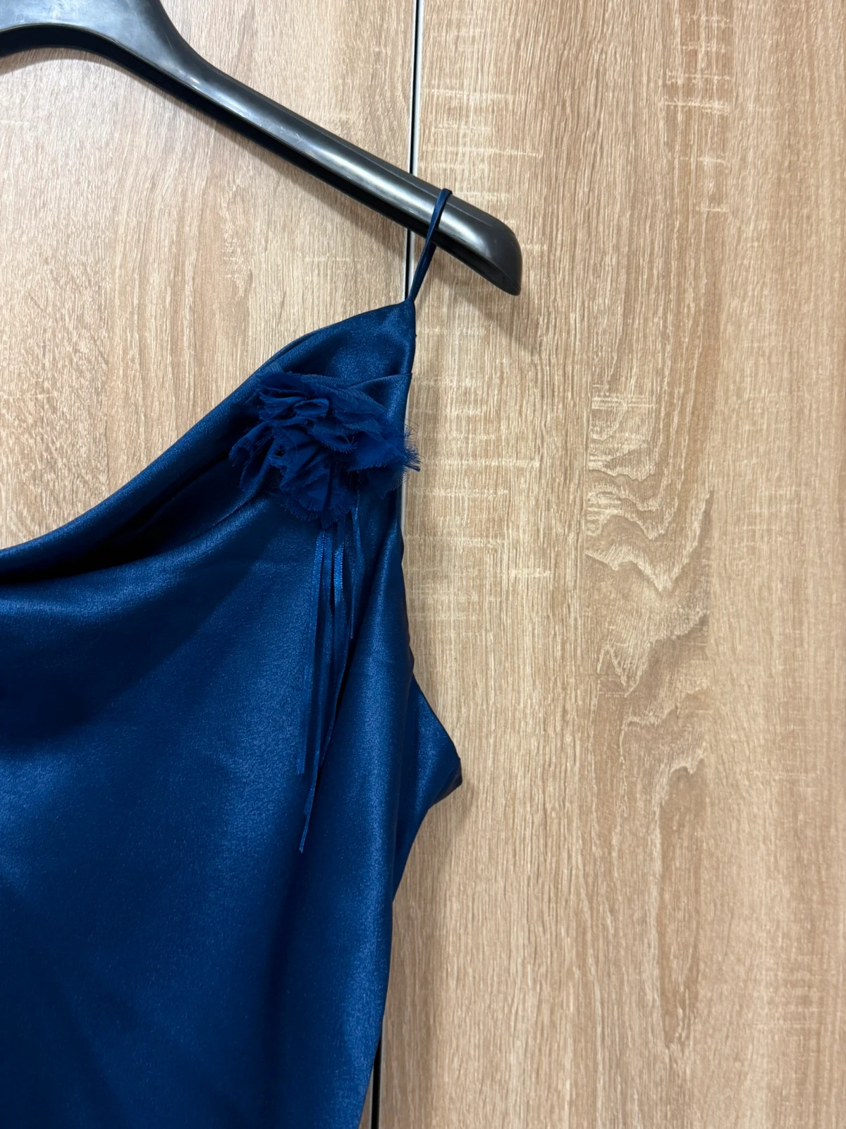 Elegantes Satin Maxikleid Dunkelblau – Nameless – taille XXL / 44 / 16 2