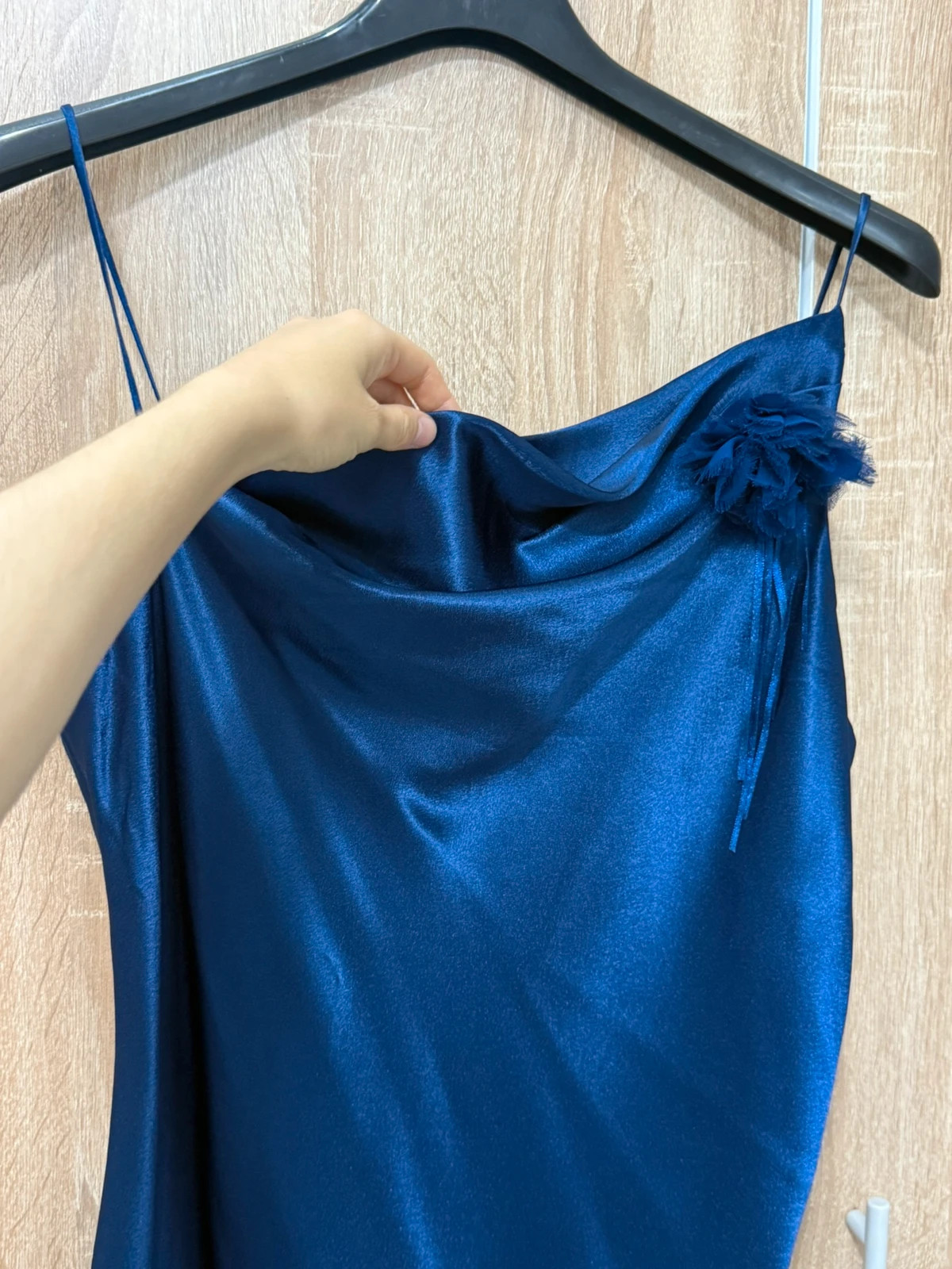Elegantes Satin Maxikleid Dunkelblau – Nameless – taille XXL / 44 / 16 5