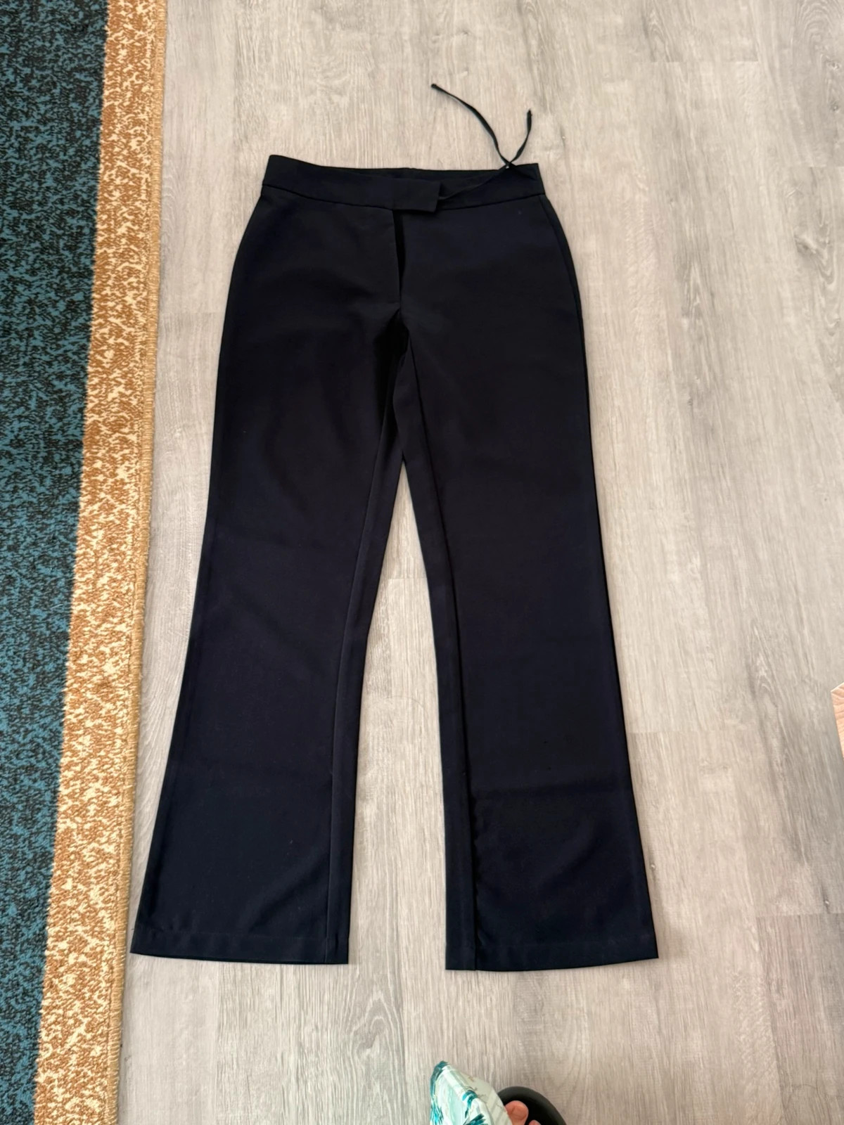 Identic schwarze Stoffhose Schlaghose