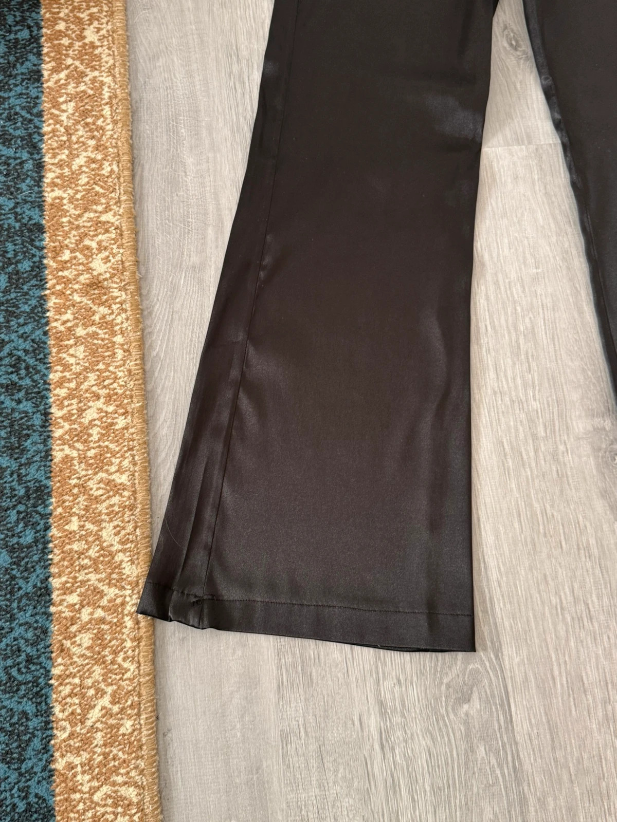 Schwarze JAZZ Schlaghose / Flared Hose glänzend – Jazz – taille M / 38 / 10 2