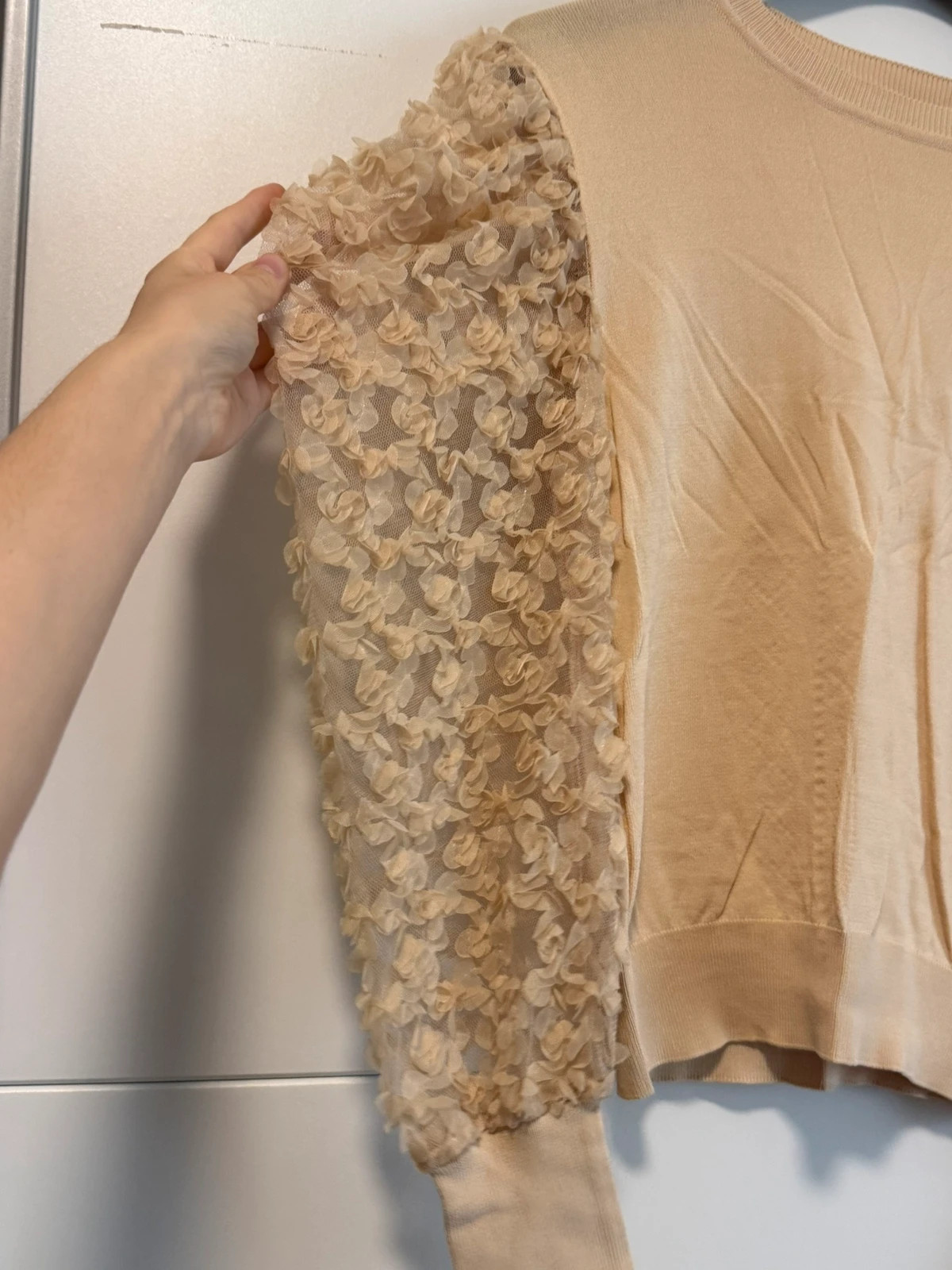 ZARA Pullover mit 3D-Blütenärmeln – Zara – taille M / 38 / 10 3