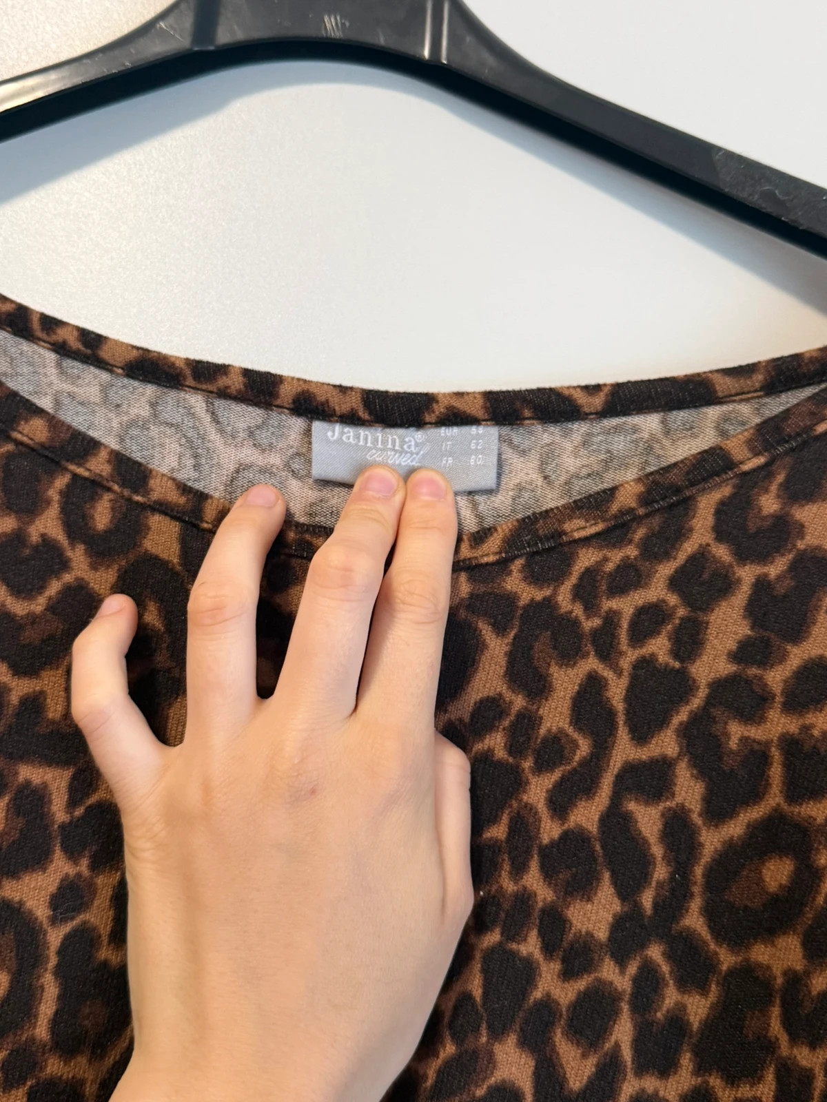 Janina Curved Longshirt Leopardprint – Janina – taille 6XL / 52 / 24 3