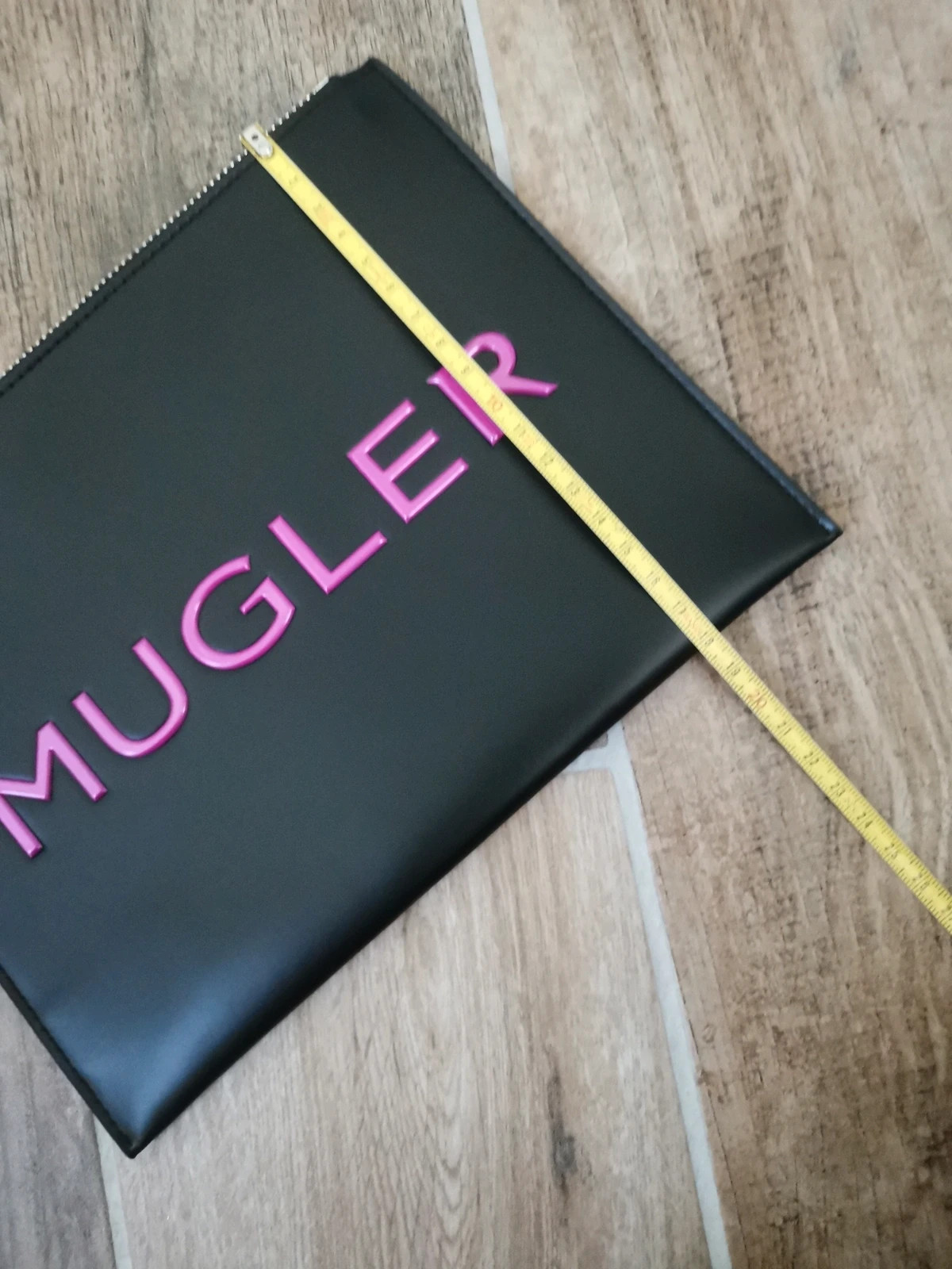 Très belle Trousse à maquillage Mugler – Mugler 4