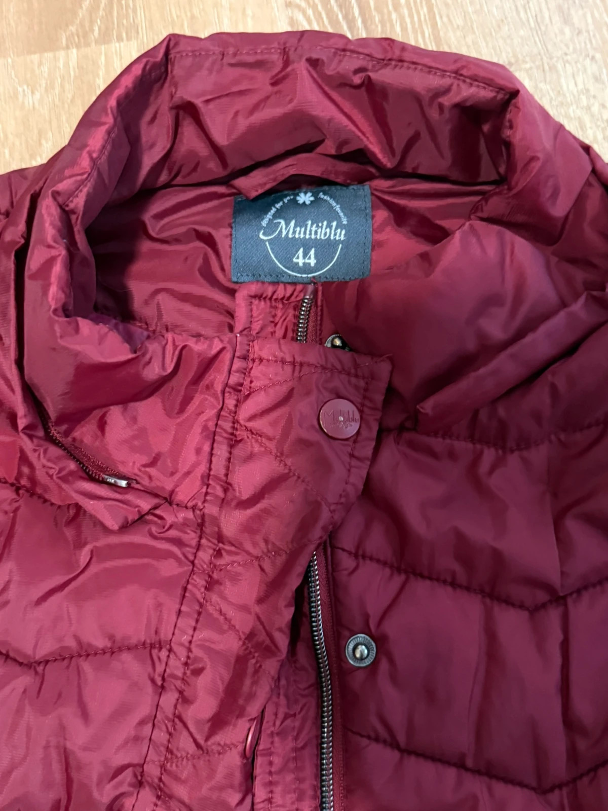 Bordeauxrote Steppweste von Multiply – Multiply – taille XXL / 44 / 16 3