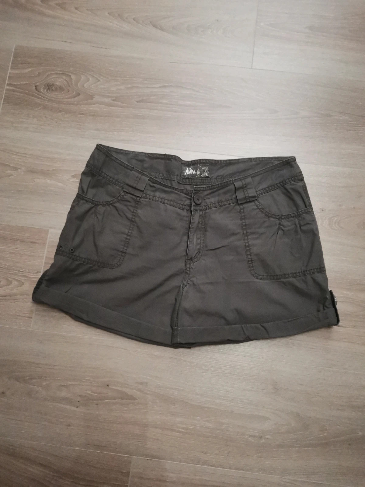 Très, jolie short gris cargo – Mim – taille L / 40 / 12 2