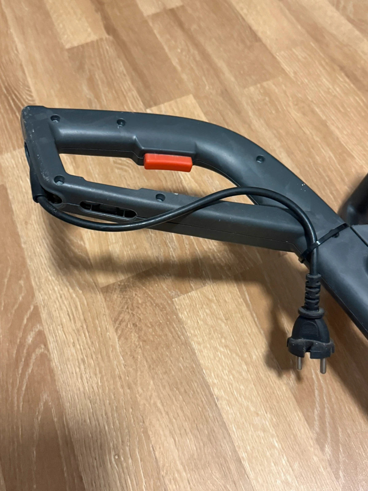 Gardena Elektro-Rasentrimmer – Gardena 4