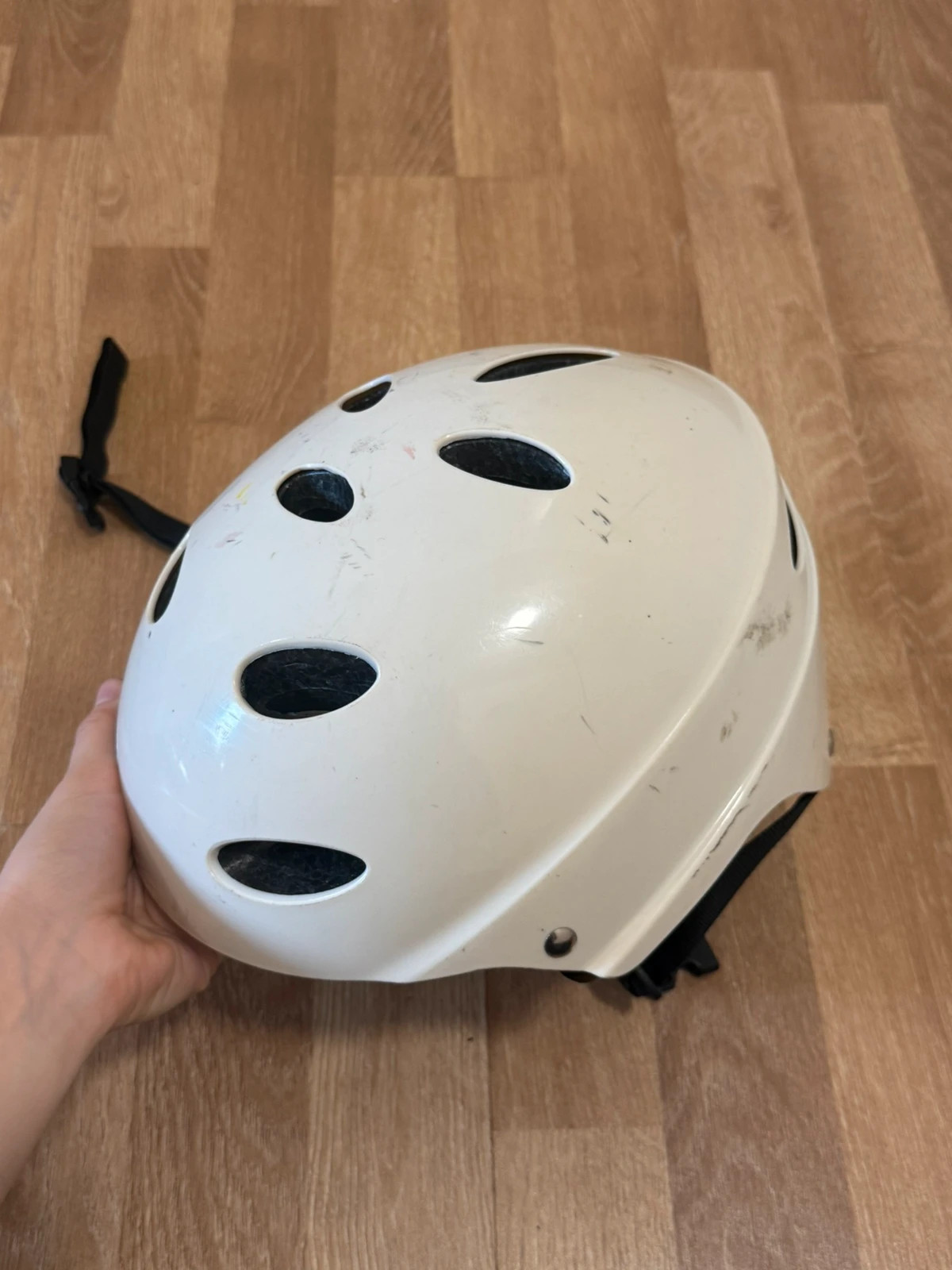 Fahrrad-/Skaterhelm weiß