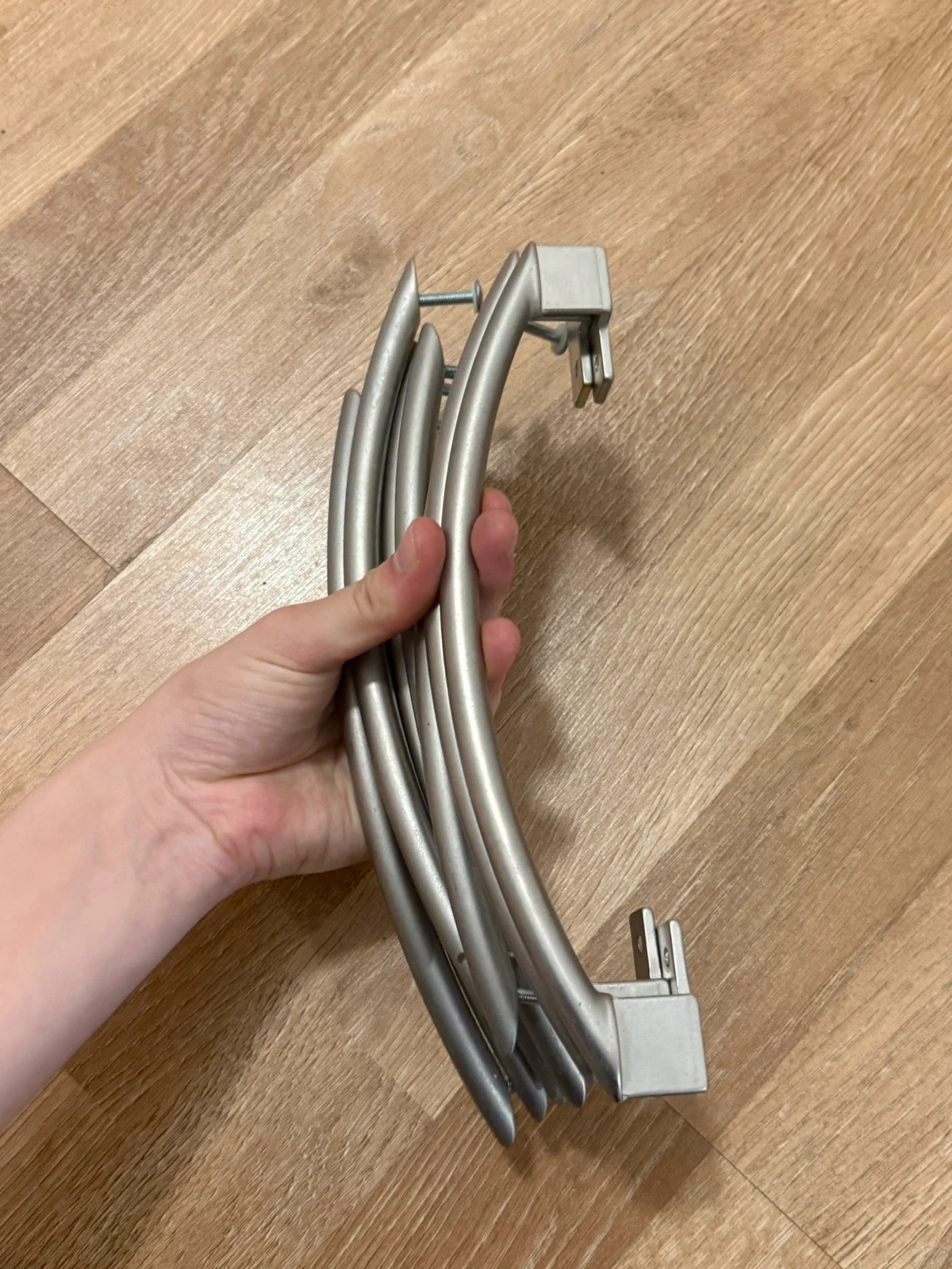8 Möbelgriffe / Schrankgriffe silber matt inkl. Schrauben 2
