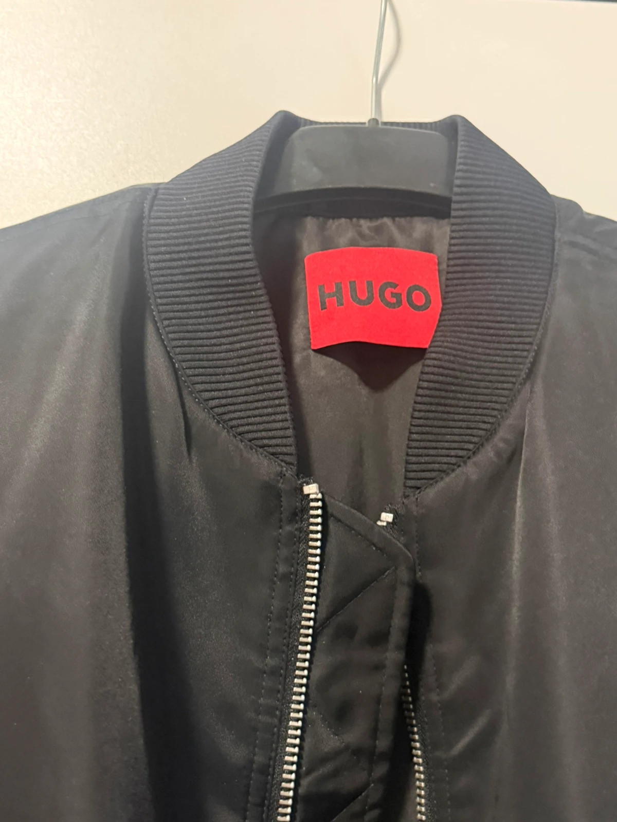 HUGO Boss Bomberjacke Schwarz – Hugo Boss – taille L 3