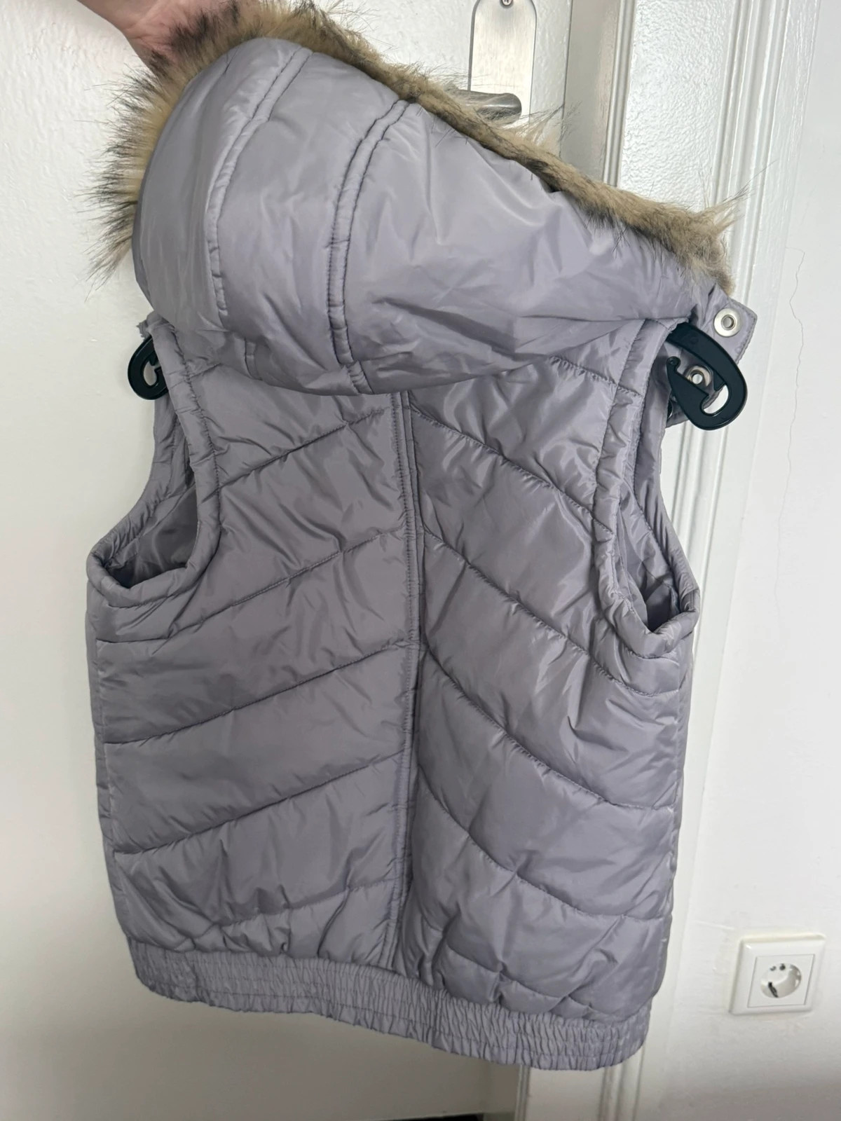 Damen Steppweste mit Kapuze & Kunstfell – Atmosphere – taille XL / 42 / 14 2