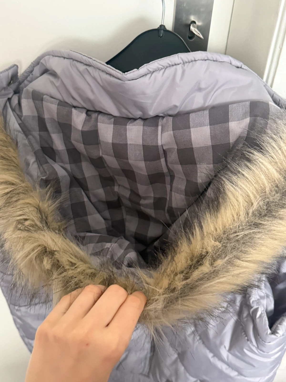 Damen Steppweste mit Kapuze & Kunstfell – Atmosphere – taille XL / 42 / 14 3