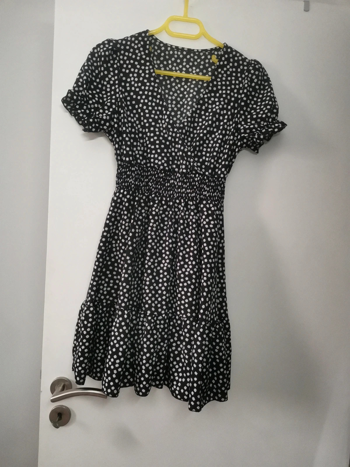 Très belle robe noire et blanche – Shein – taille XS / 34 / 6