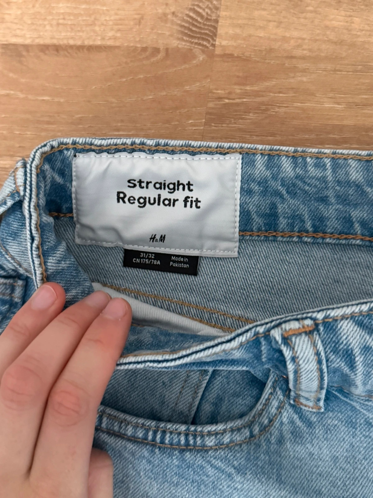 H&M Straight Regular Fit Jeans Hellblau – H&M – taille Autre 4