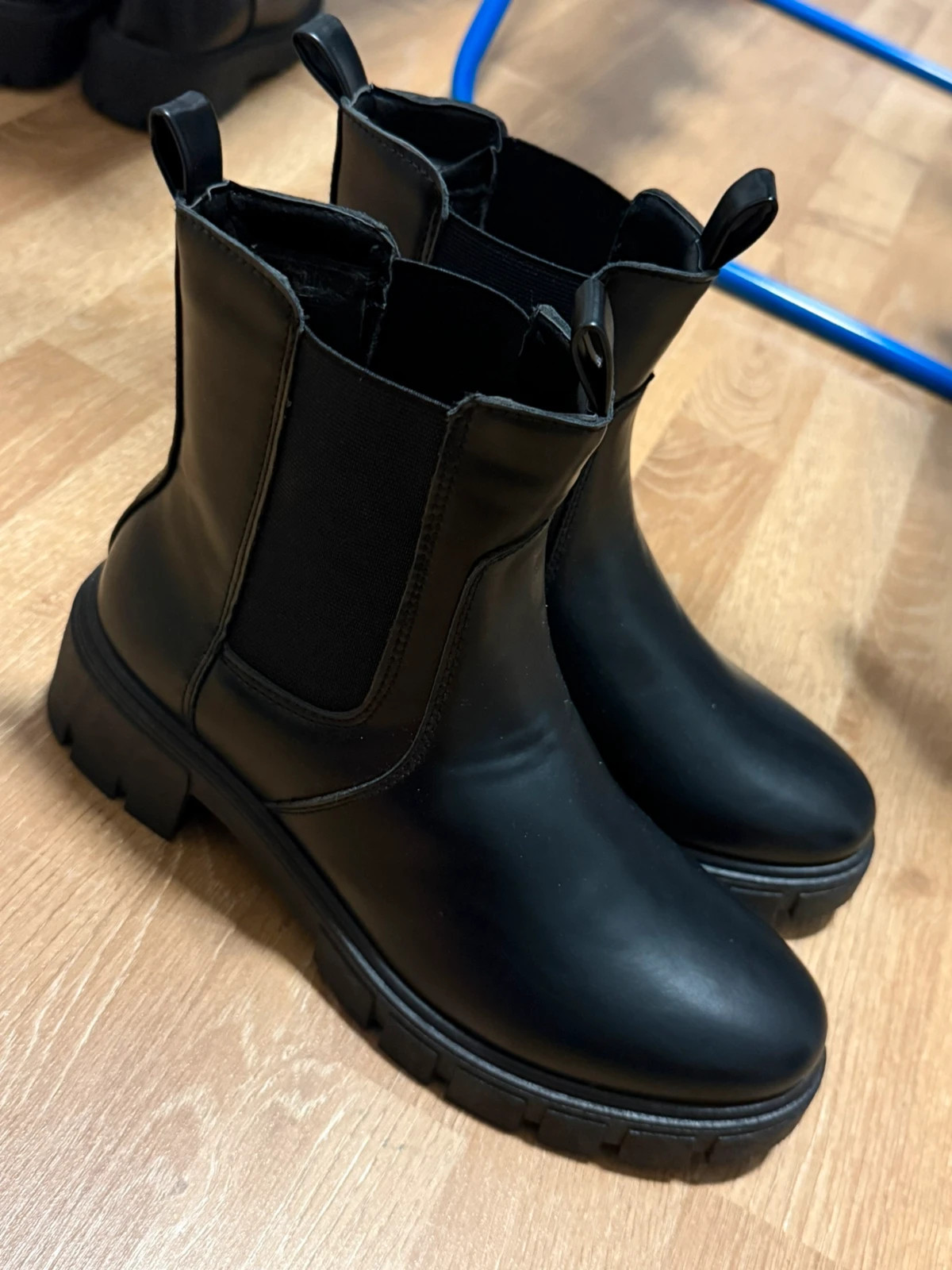 Schwarze Chunky Chelsea Boots