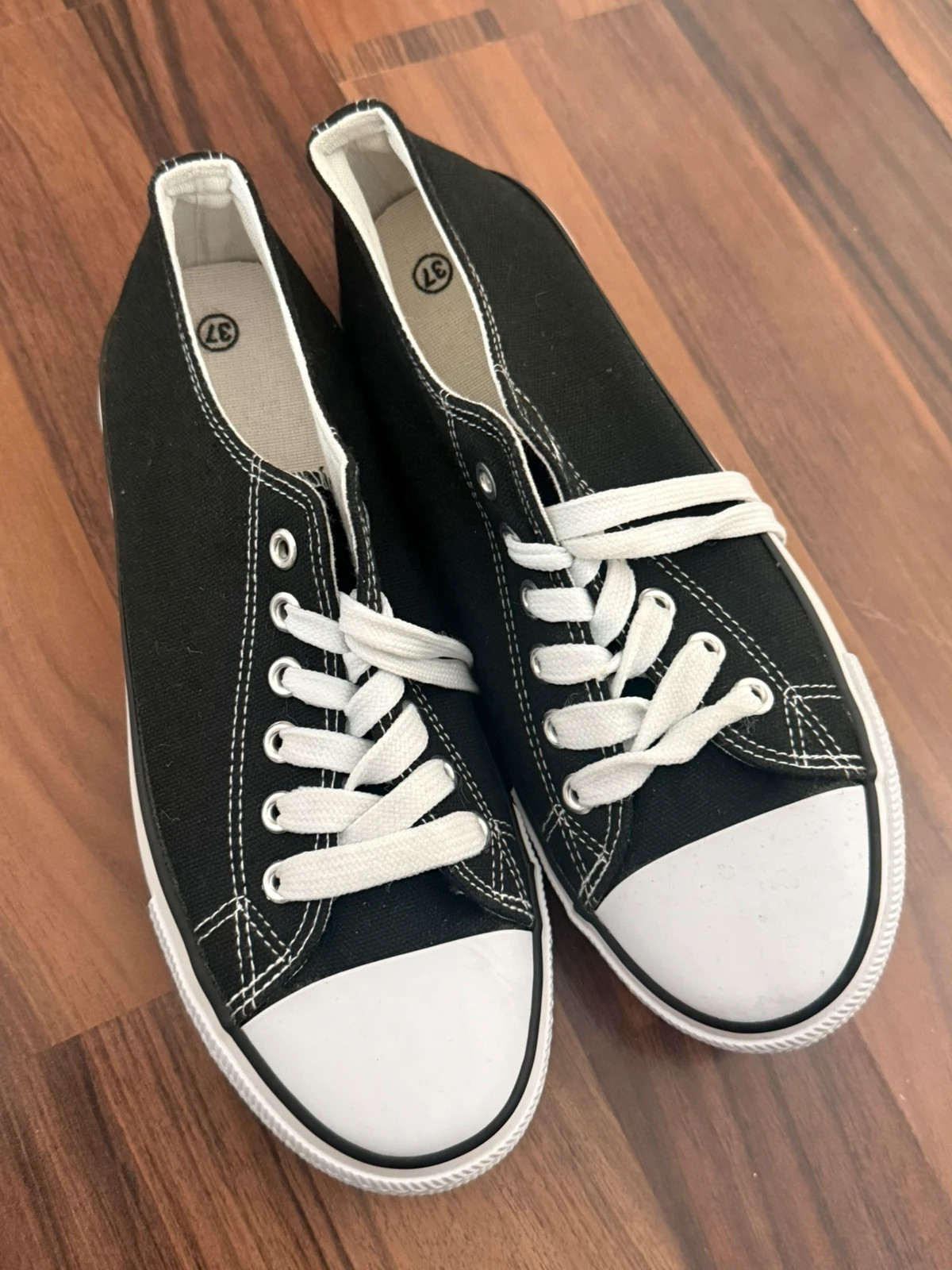 Schwarze Canvas Sneaker