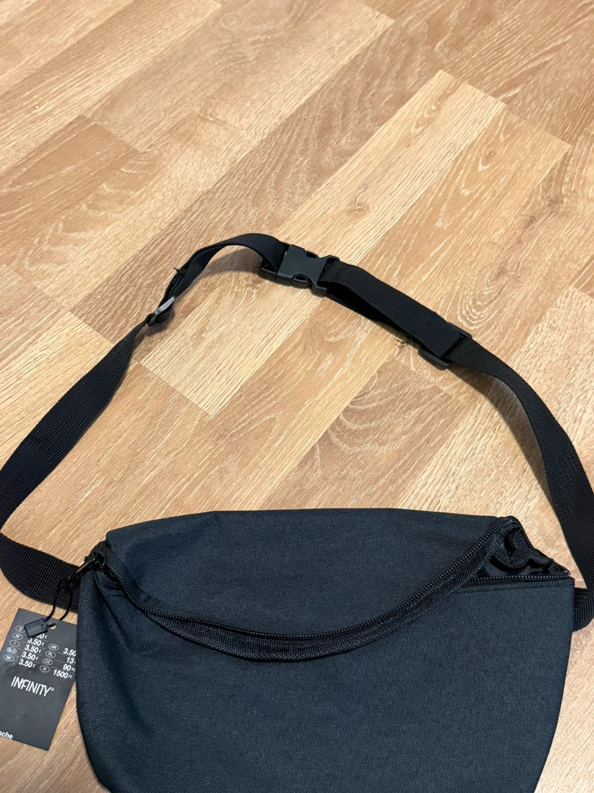 Schwarze Umhängetasche / Crossbody – Infinity 3