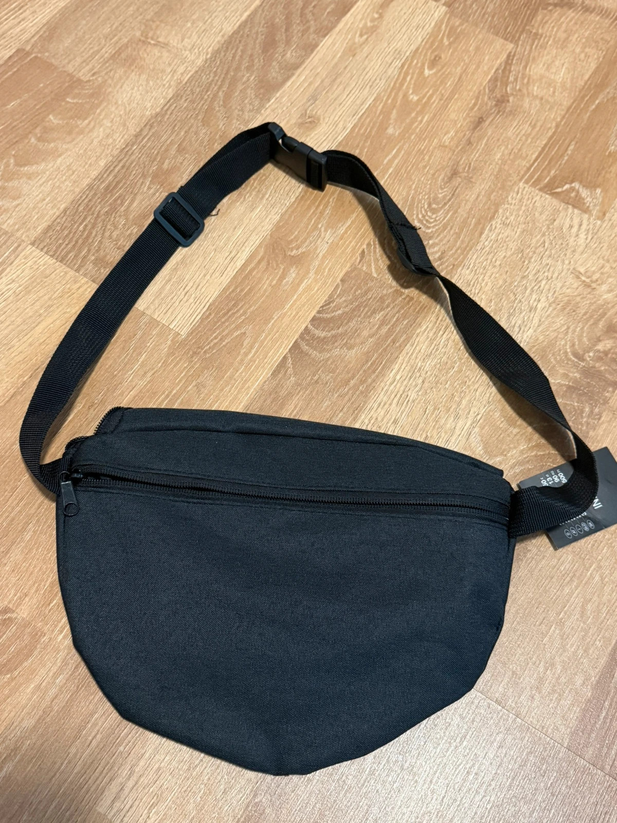 Schwarze Umhängetasche / Crossbody – Infinity 4