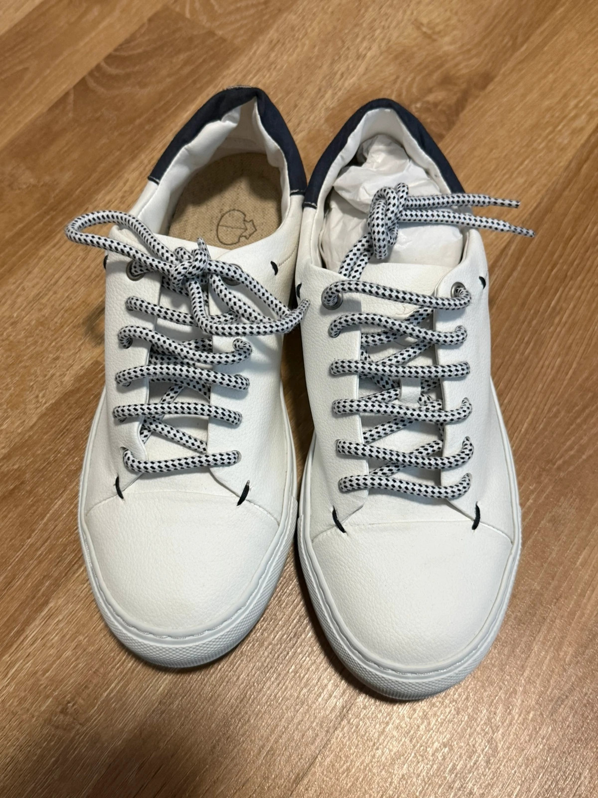 Weiße Sneaker mit navyblauen Details – Noah – taille 36 2