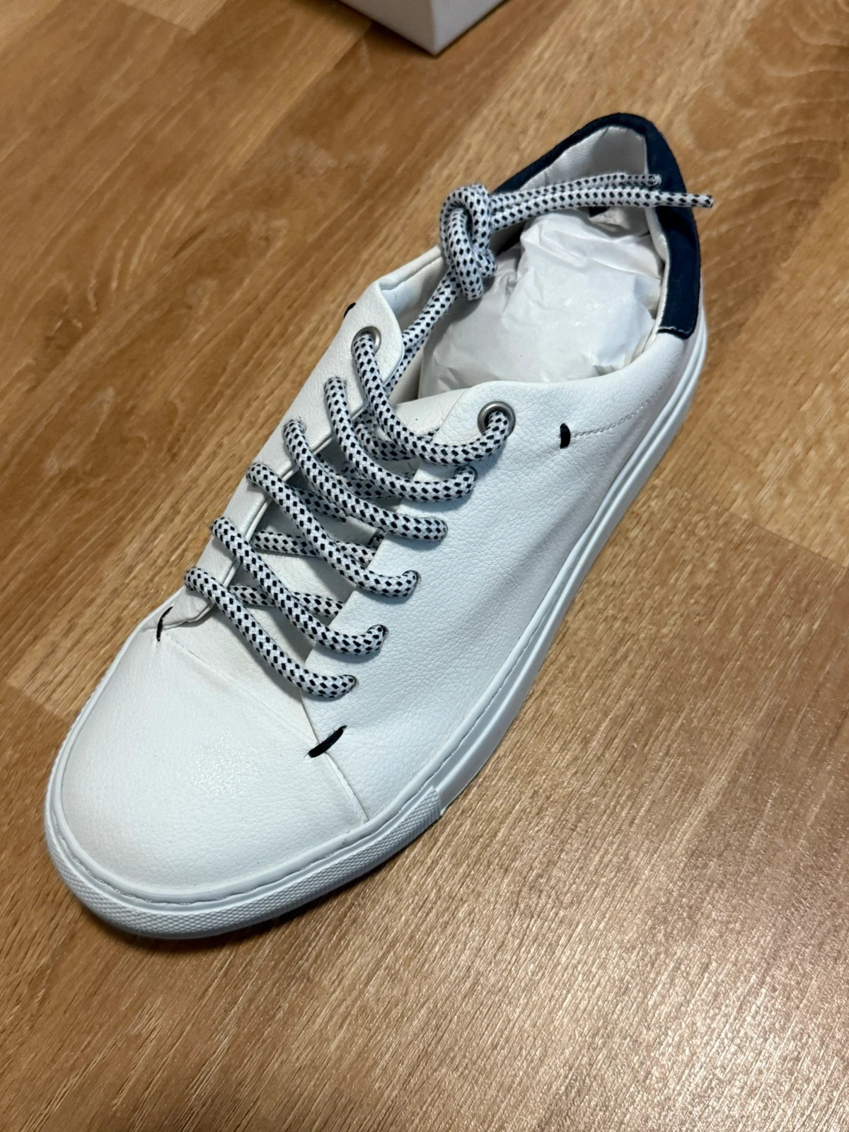 Weiße Sneaker mit navyblauen Details – Noah – taille 36 3