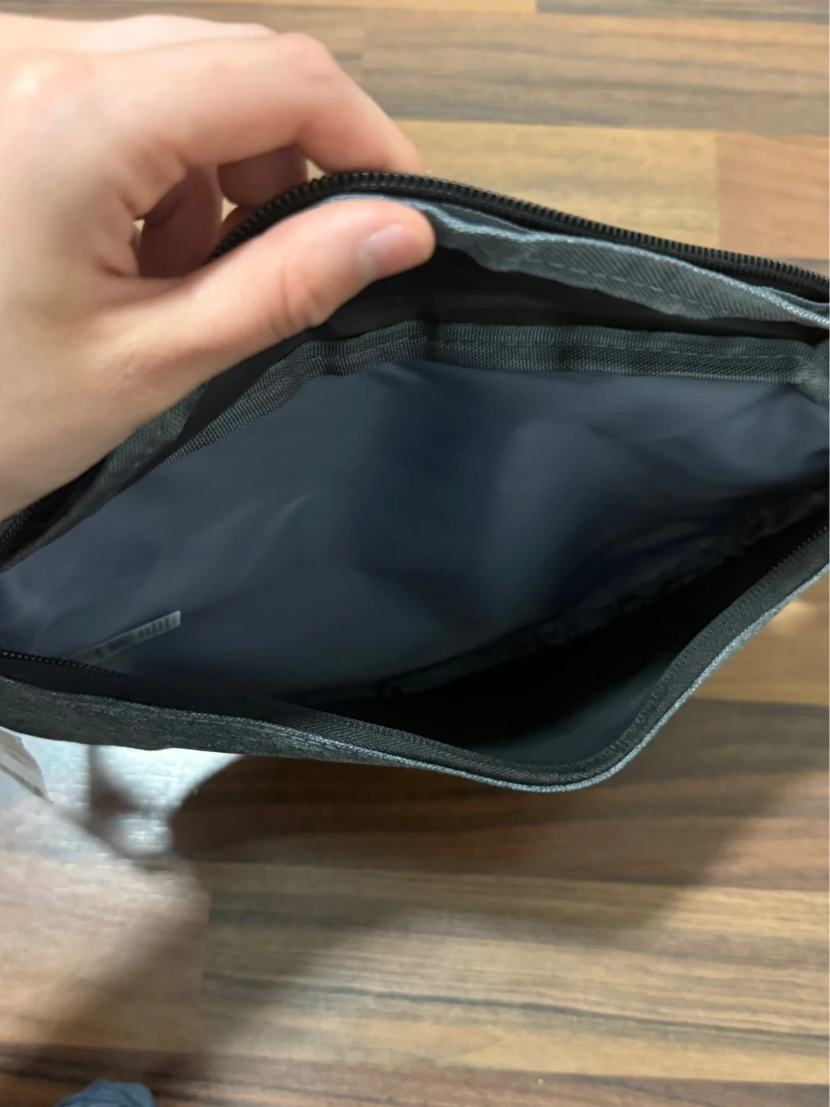 Graue Gürteltasche – Infinity 4