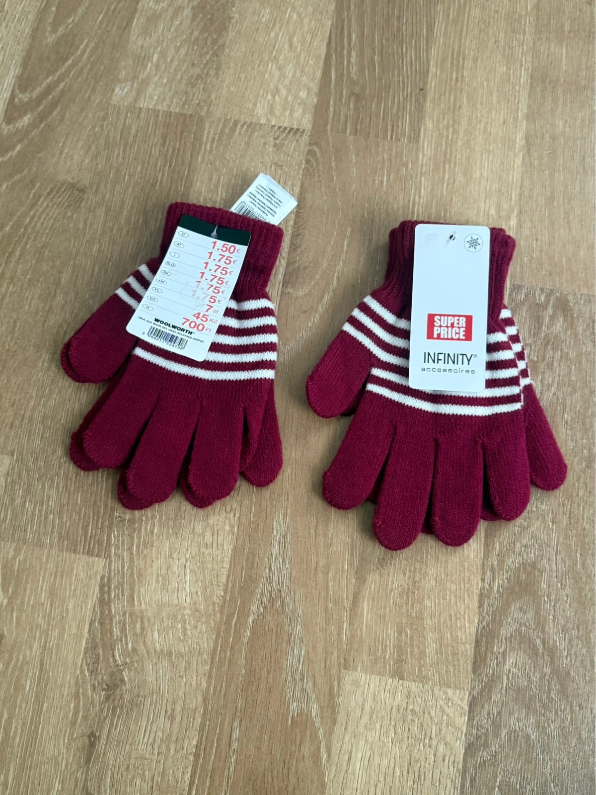 Strickhandschuhe rot weiß