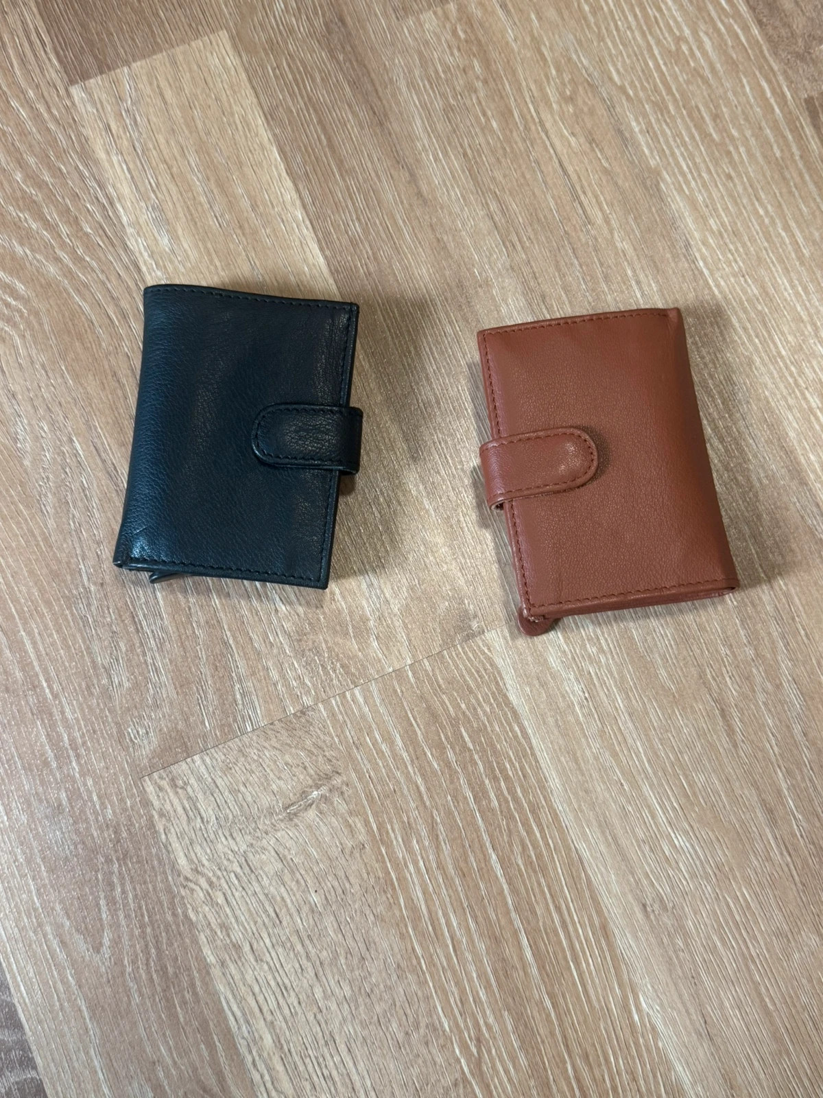 2 kleine Geldbörsen