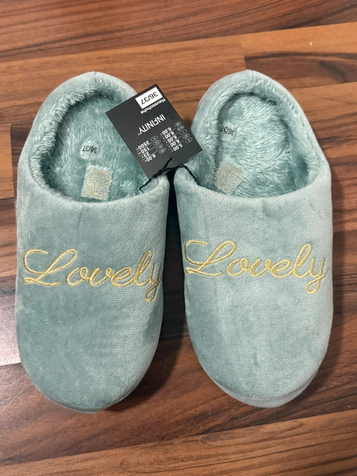 Neue kuschelige Hausschuhe – Infinity – taille 37 2