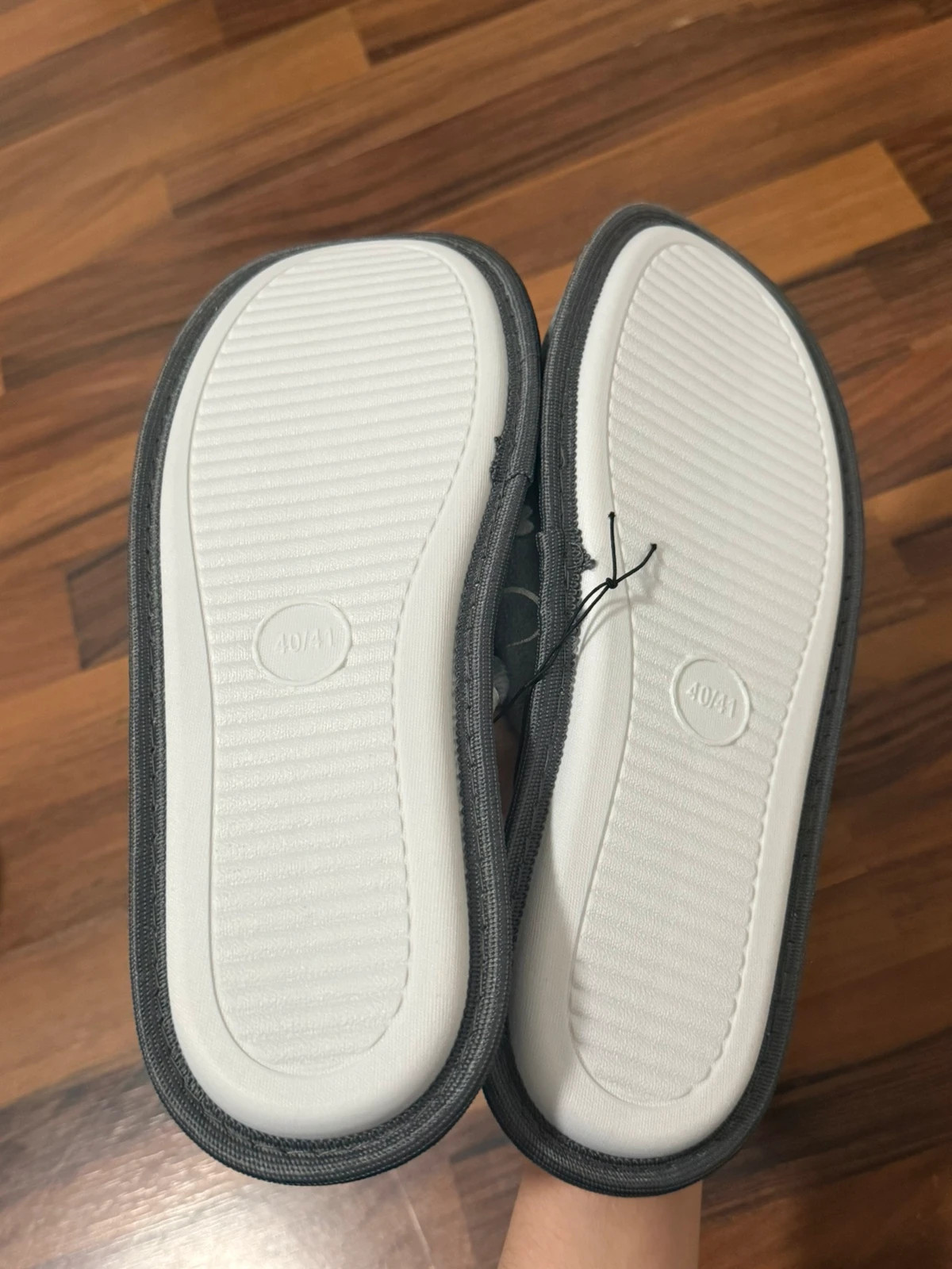 Kuschelige Hausschuhe mit Herz-Muster – Infinity – taille 41 4