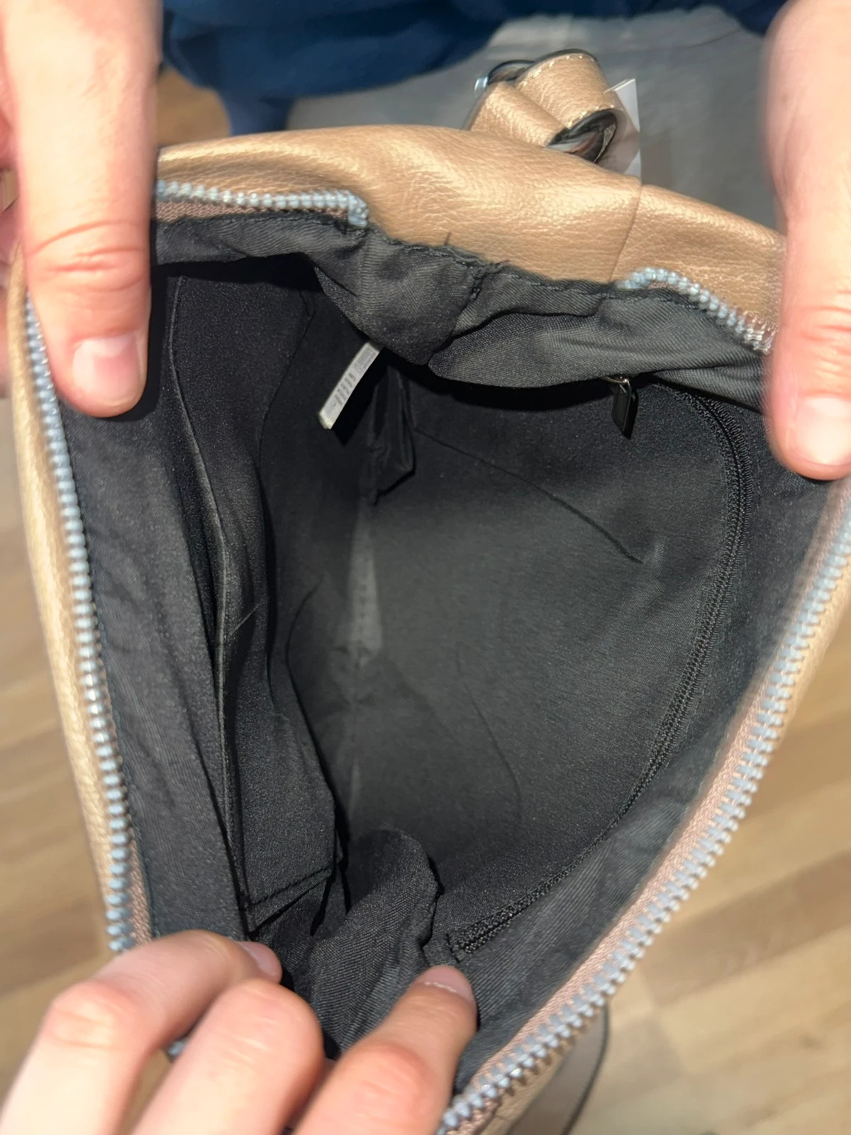 Umhängetasche taupe/beige – Hüftgold Berlin 5