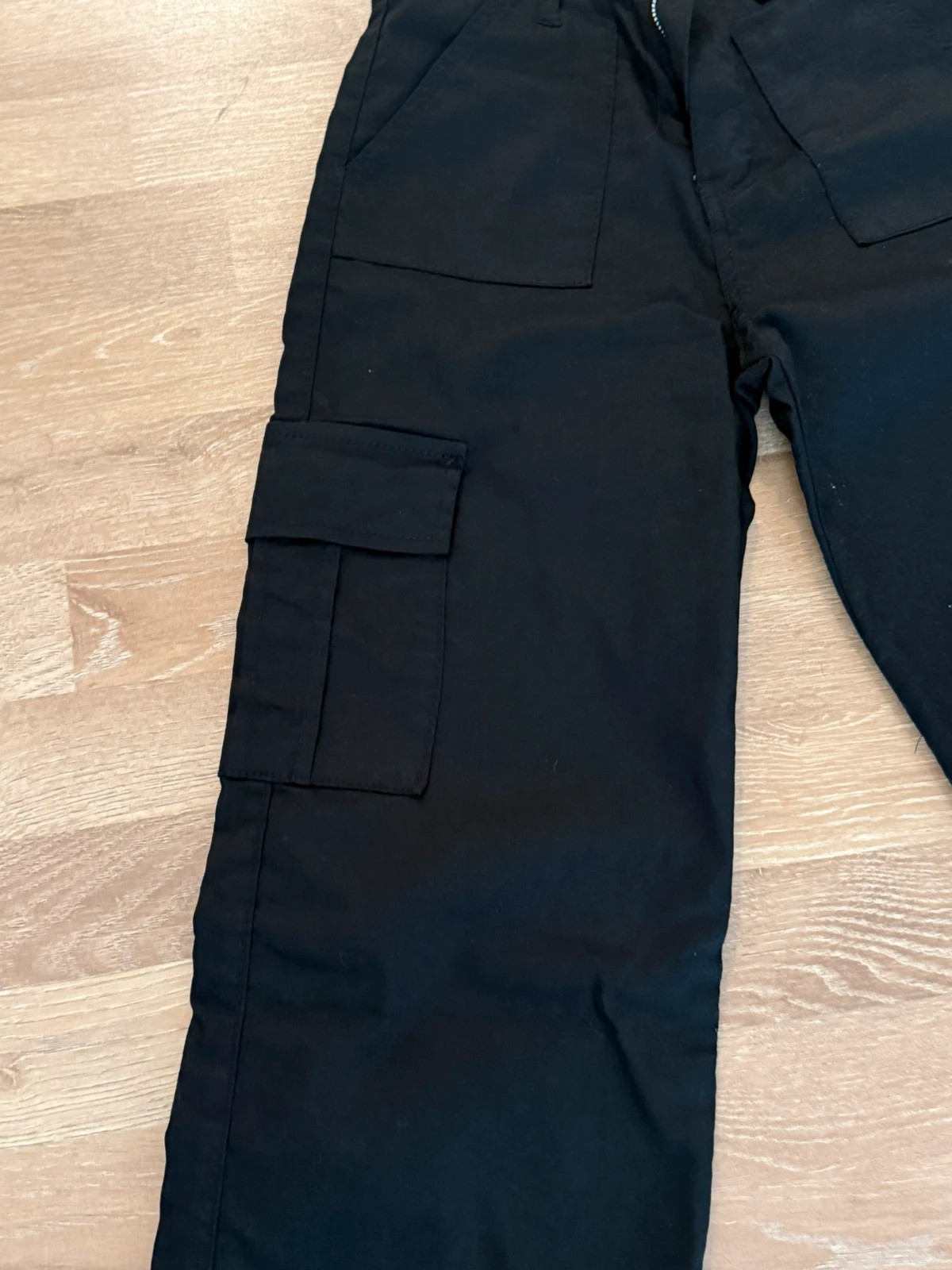 Cargo Hose schwarz mit Taschen – Trendyol – taille XS / 34 / 6 2