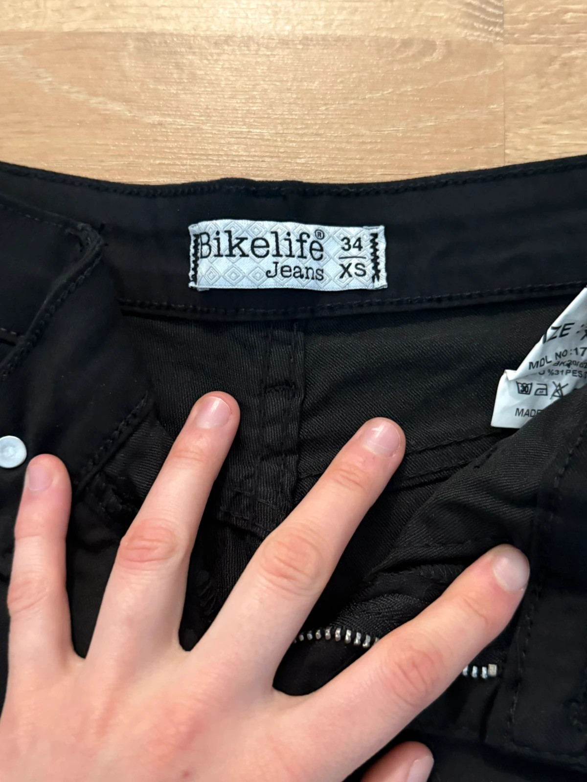 Cargo Hose schwarz mit Taschen – Trendyol – taille XS / 34 / 6 4