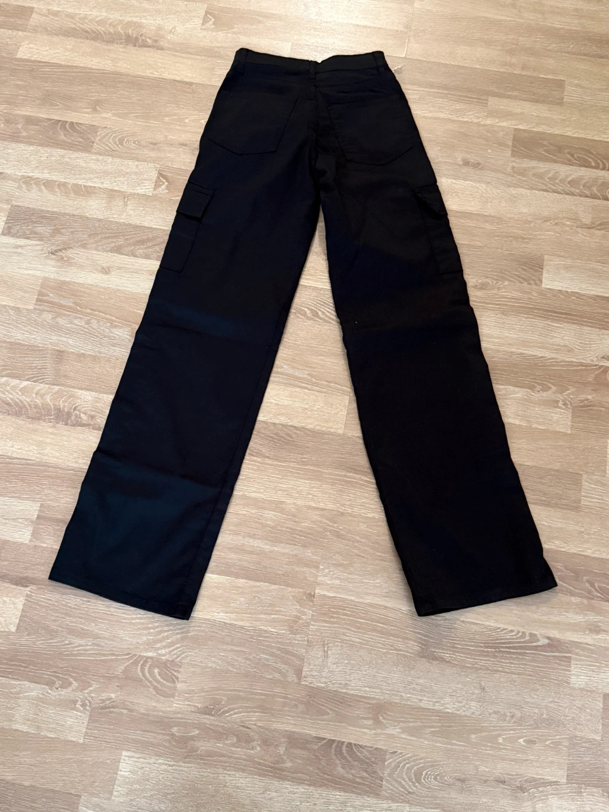 Cargo Hose schwarz mit Taschen – Trendyol – taille XS / 34 / 6 5