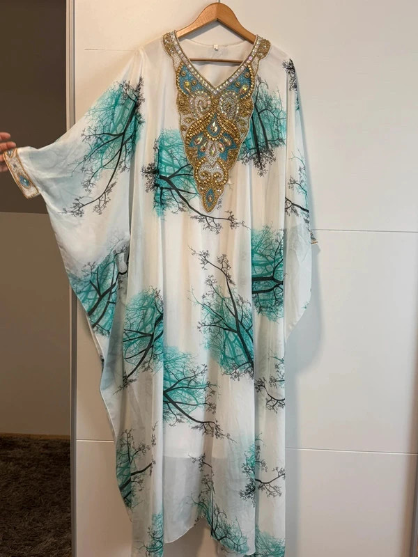 Eleganter Kaftan / Tunika mit Perlenstickerei – taille L / 40 / 12