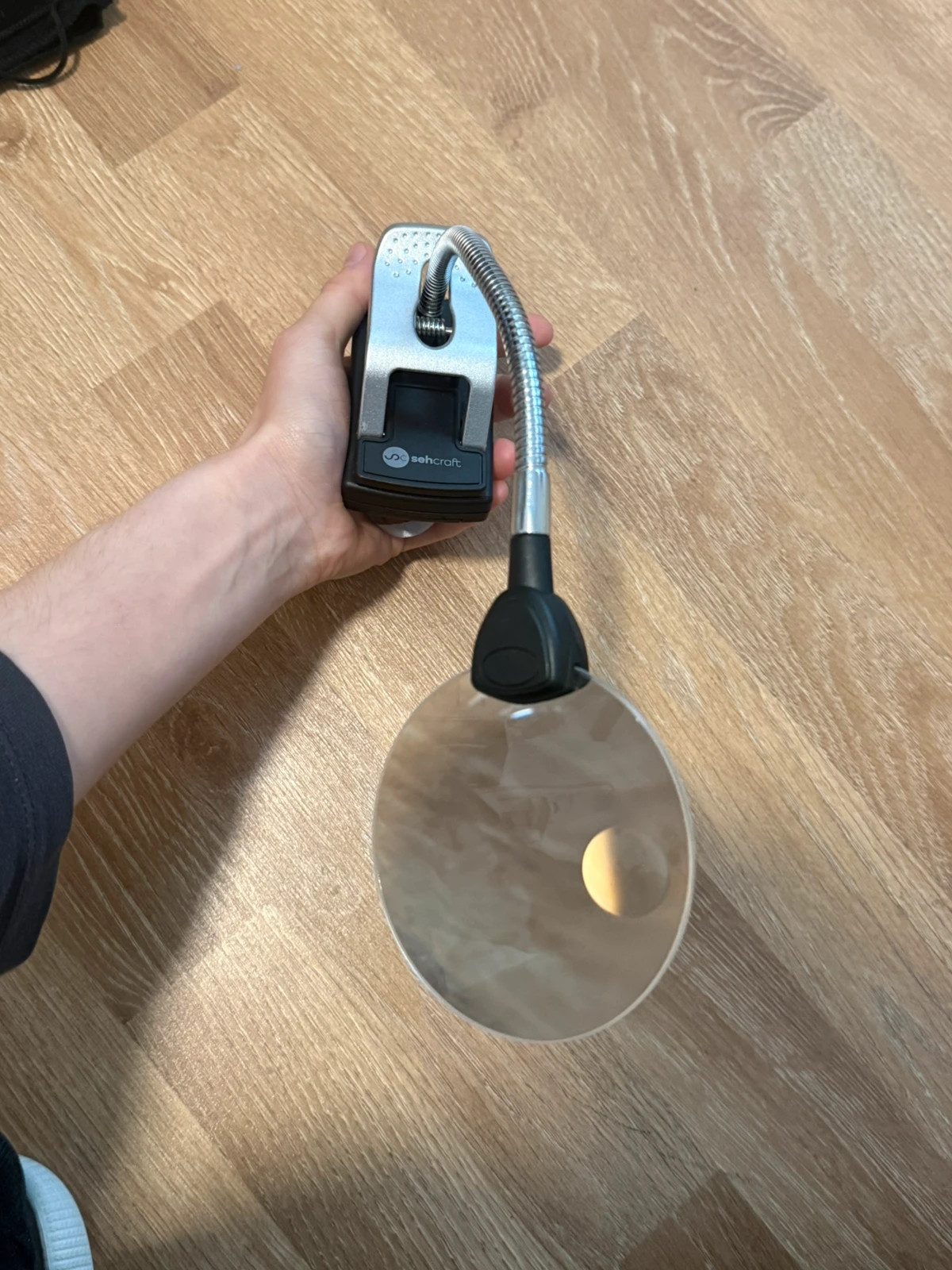 Tischlupe mit LED und Klemme 4