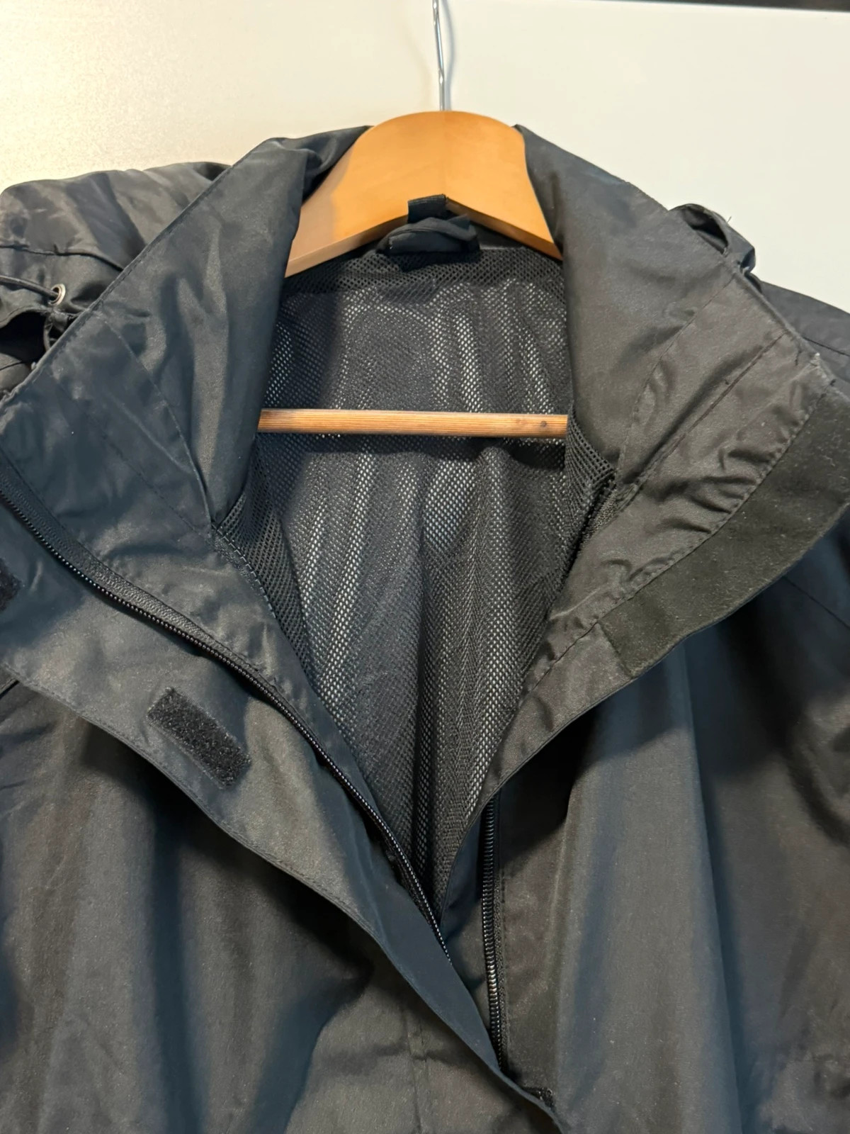 Schwarze Regenjacke / Übergangsjacke Crivit – Crivit – taille L / 40 / 12 5