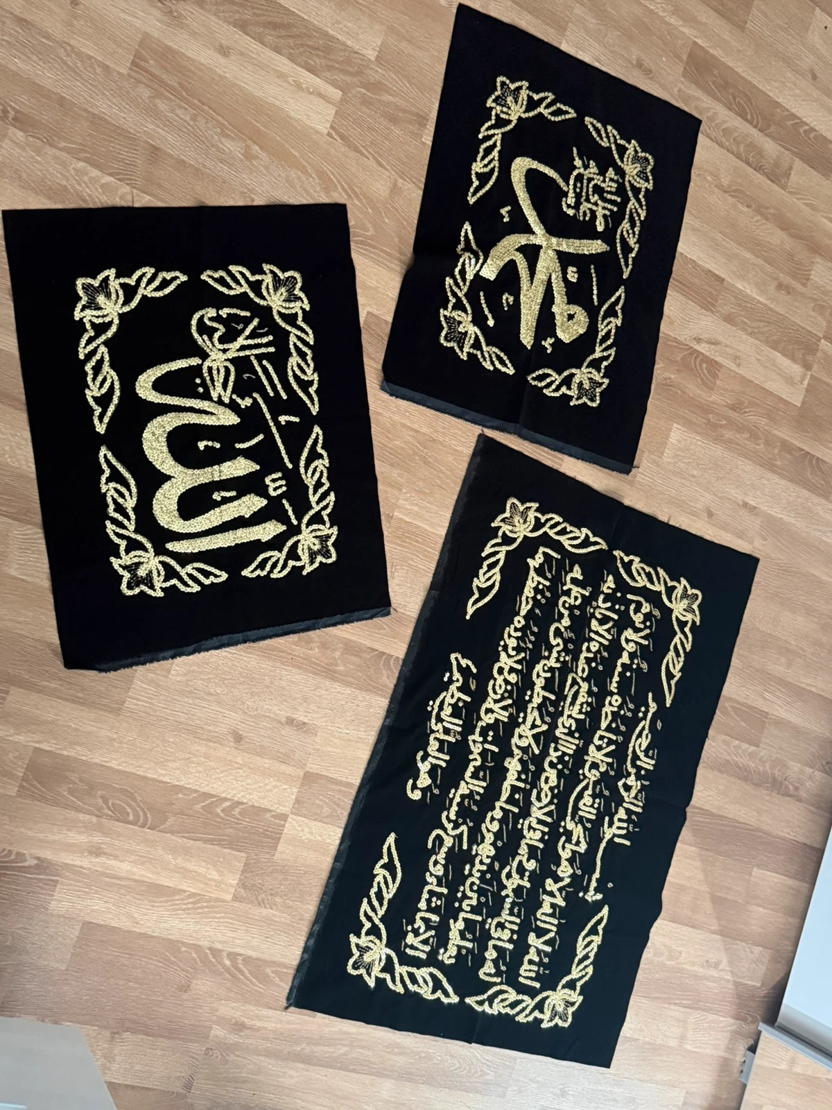 Dekorative islamische Wandbilder / Stoffbilder mit Schrift – ideal zum Einrahmen