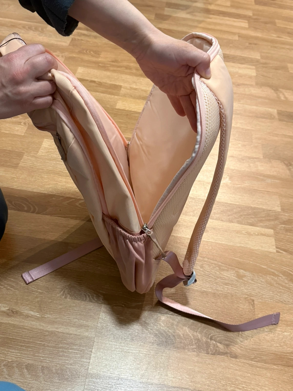 Neuer Rucksack rosa/beige, unbenutzt mit Etikett – Infinity 4